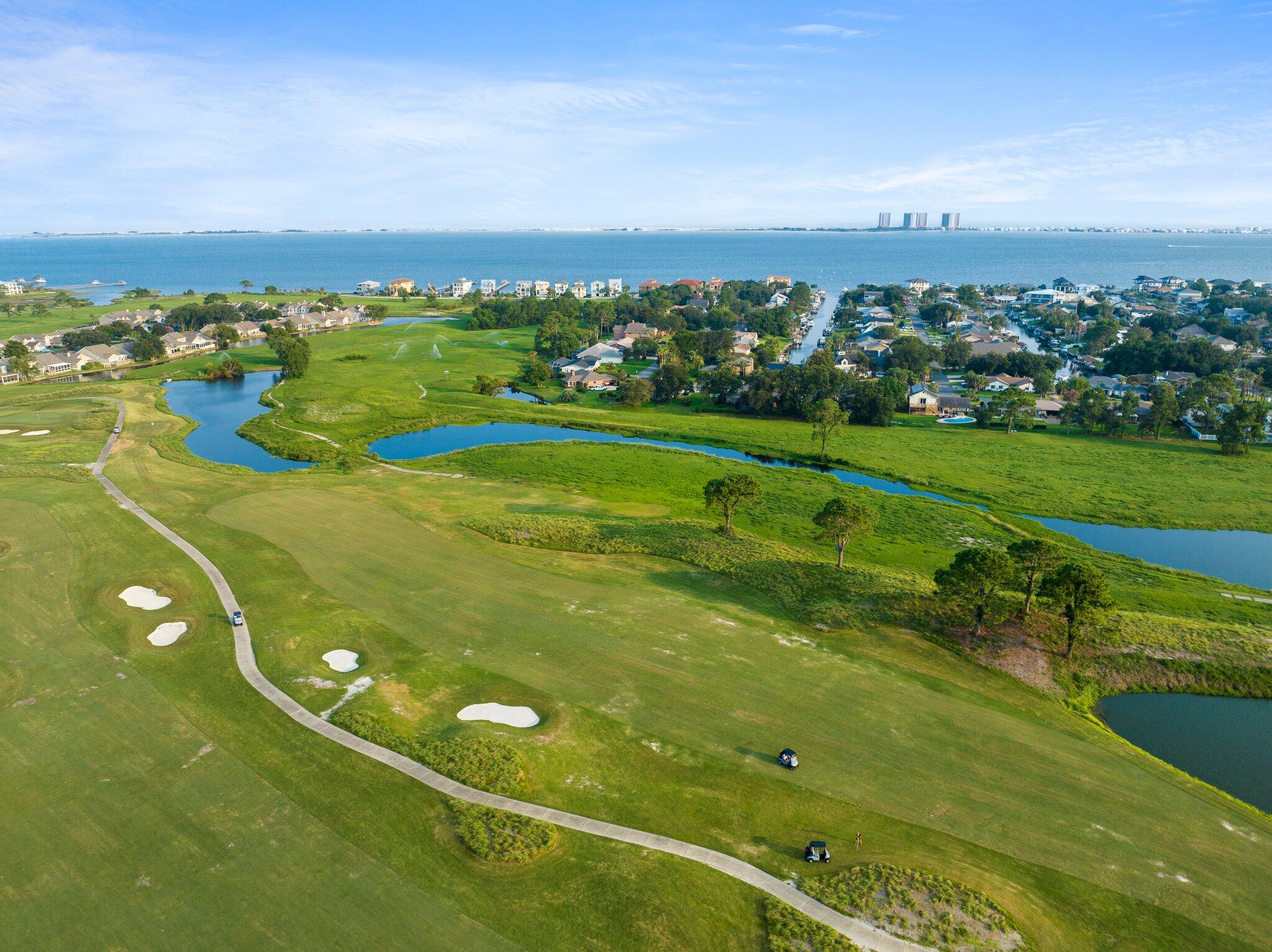 SANTA ROSA SHORES - Residential