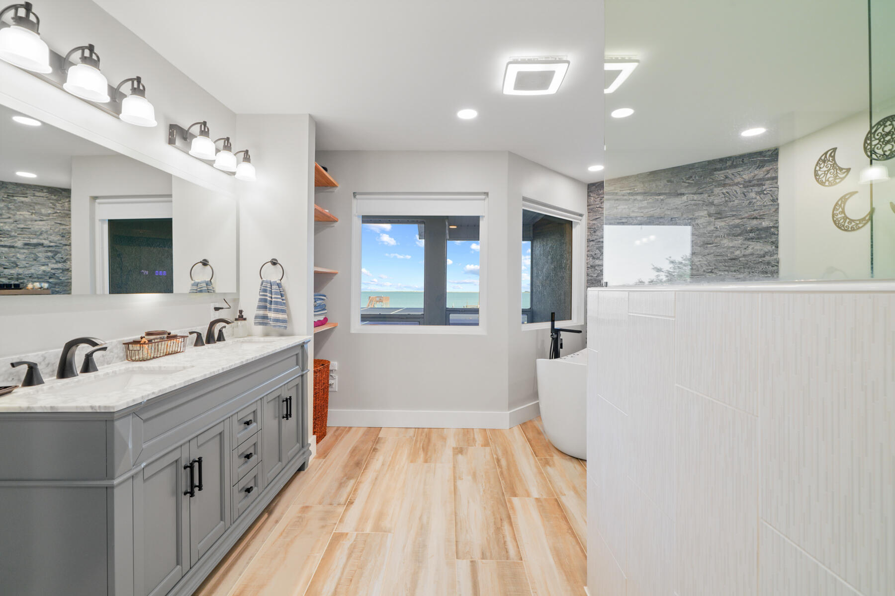 SOUTH RNG 25 WATER - Residential