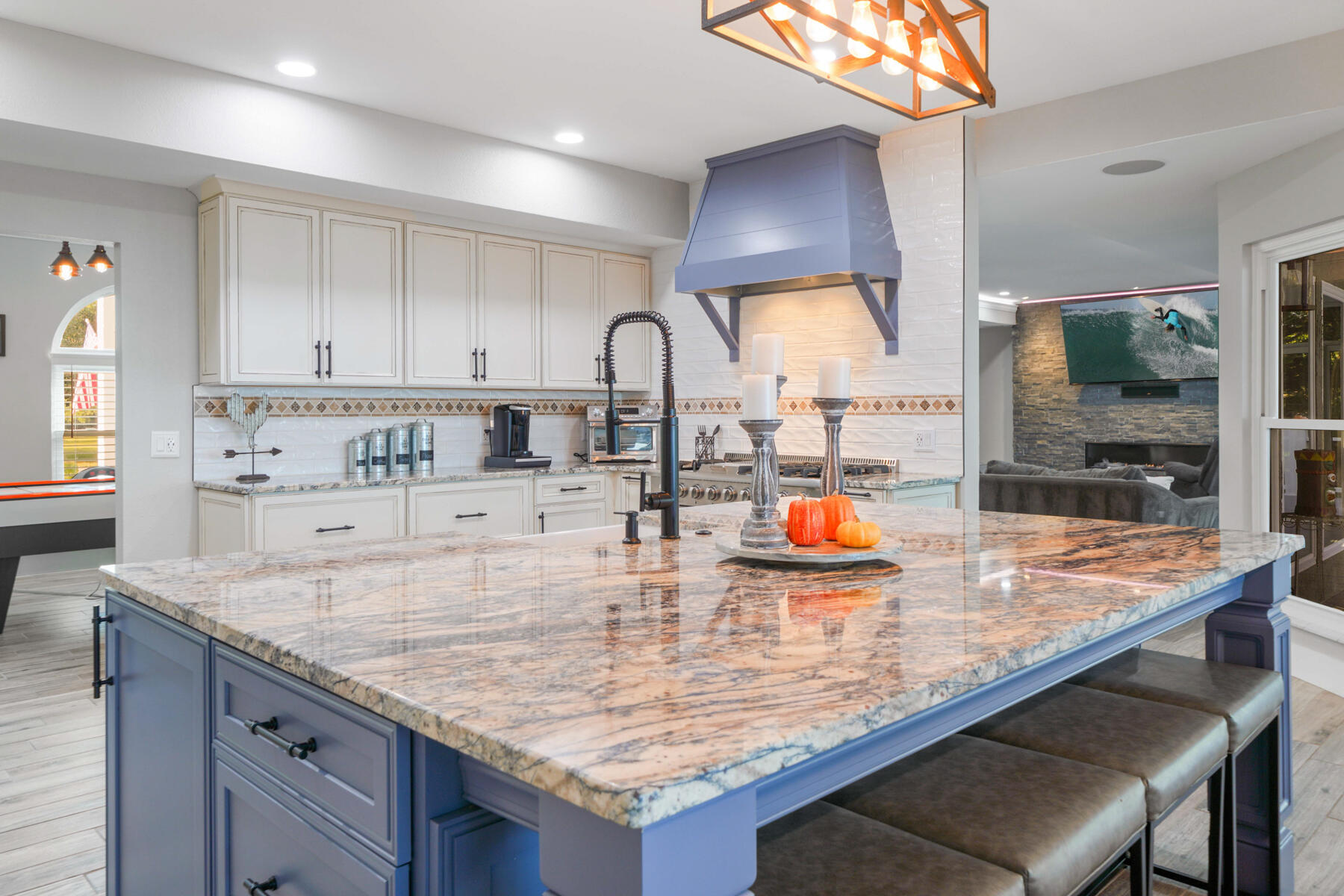 SOUTH RNG 25 WATER - Residential