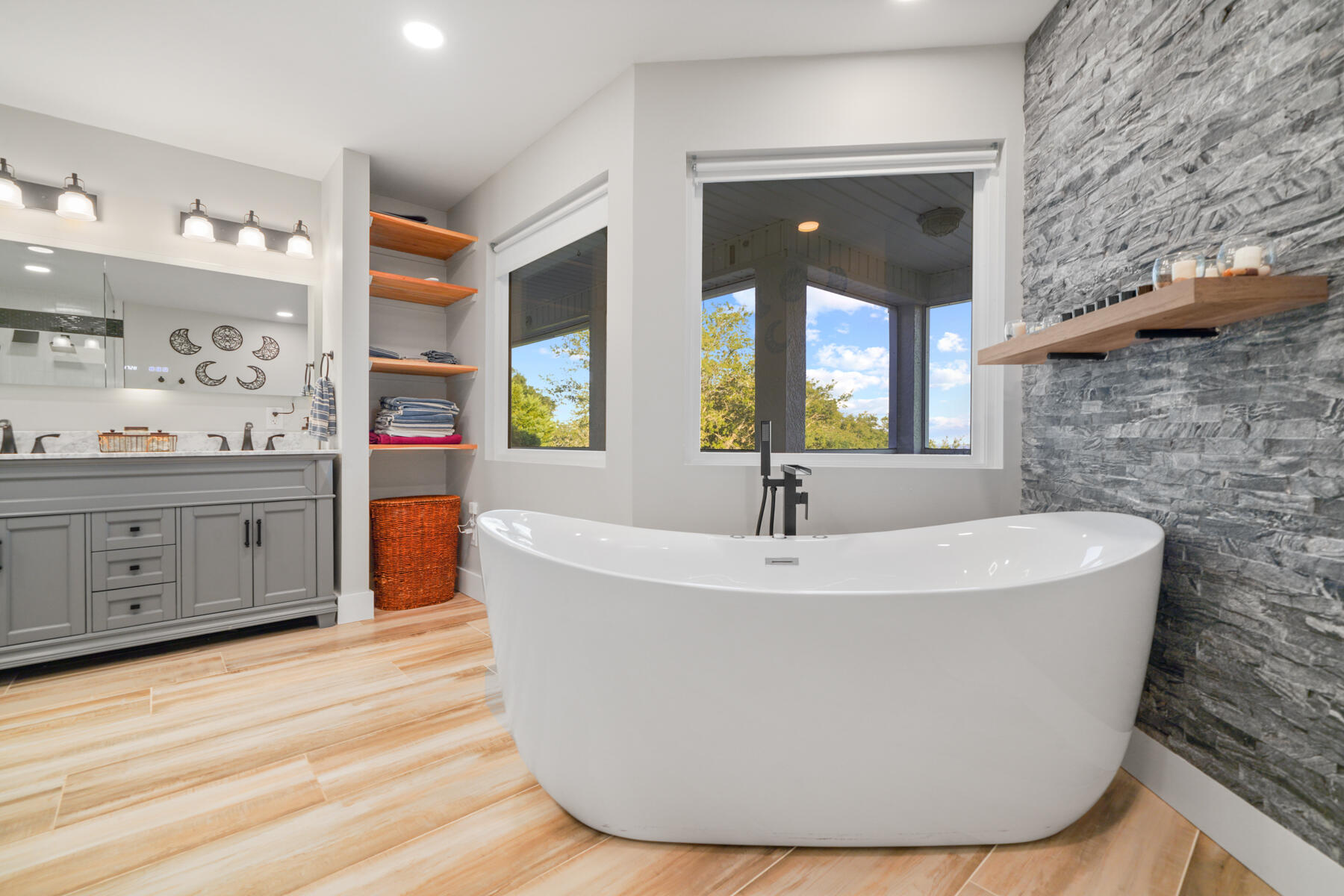 SOUTH RNG 25 WATER - Residential