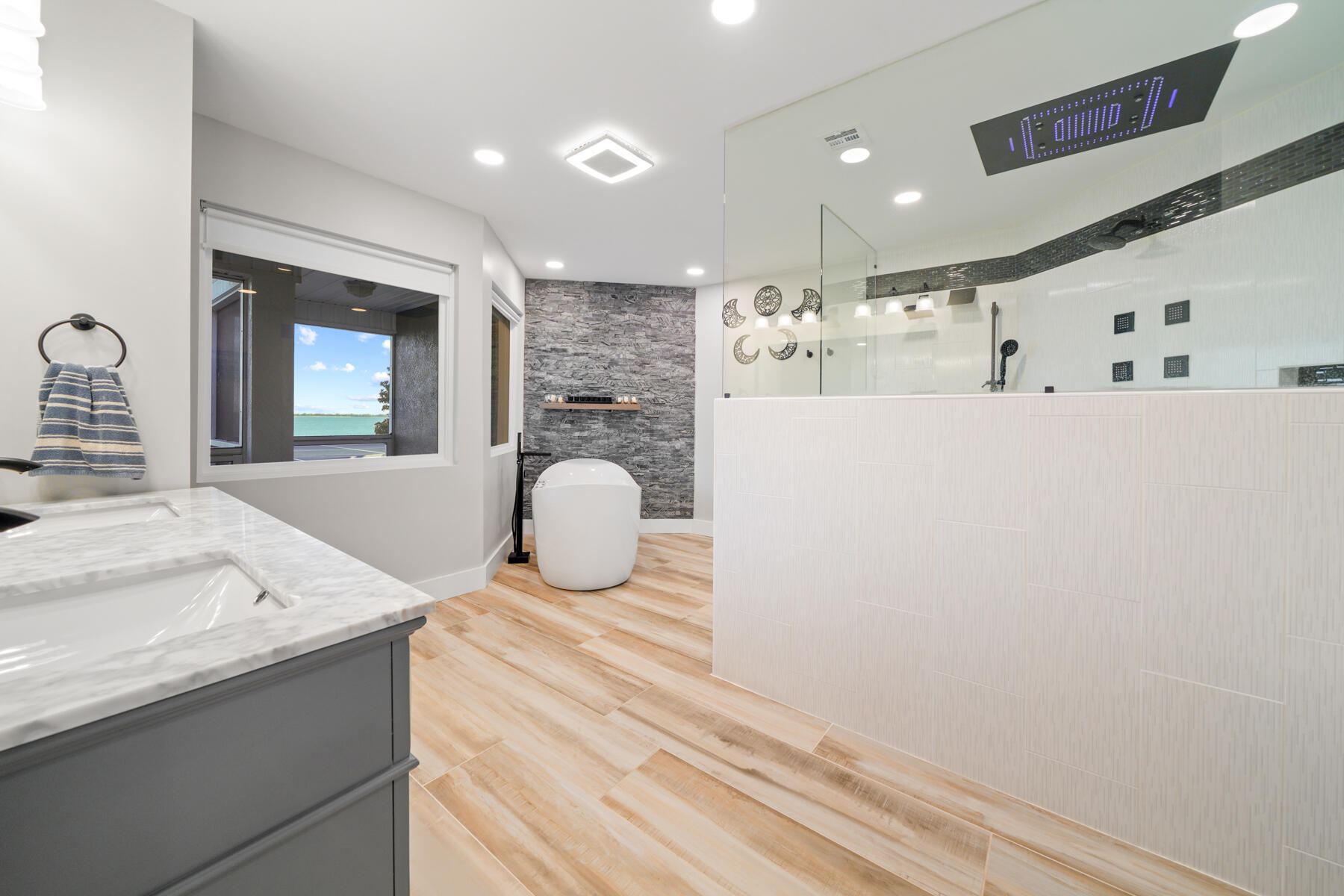 SOUTH RNG 25 WATER - Residential