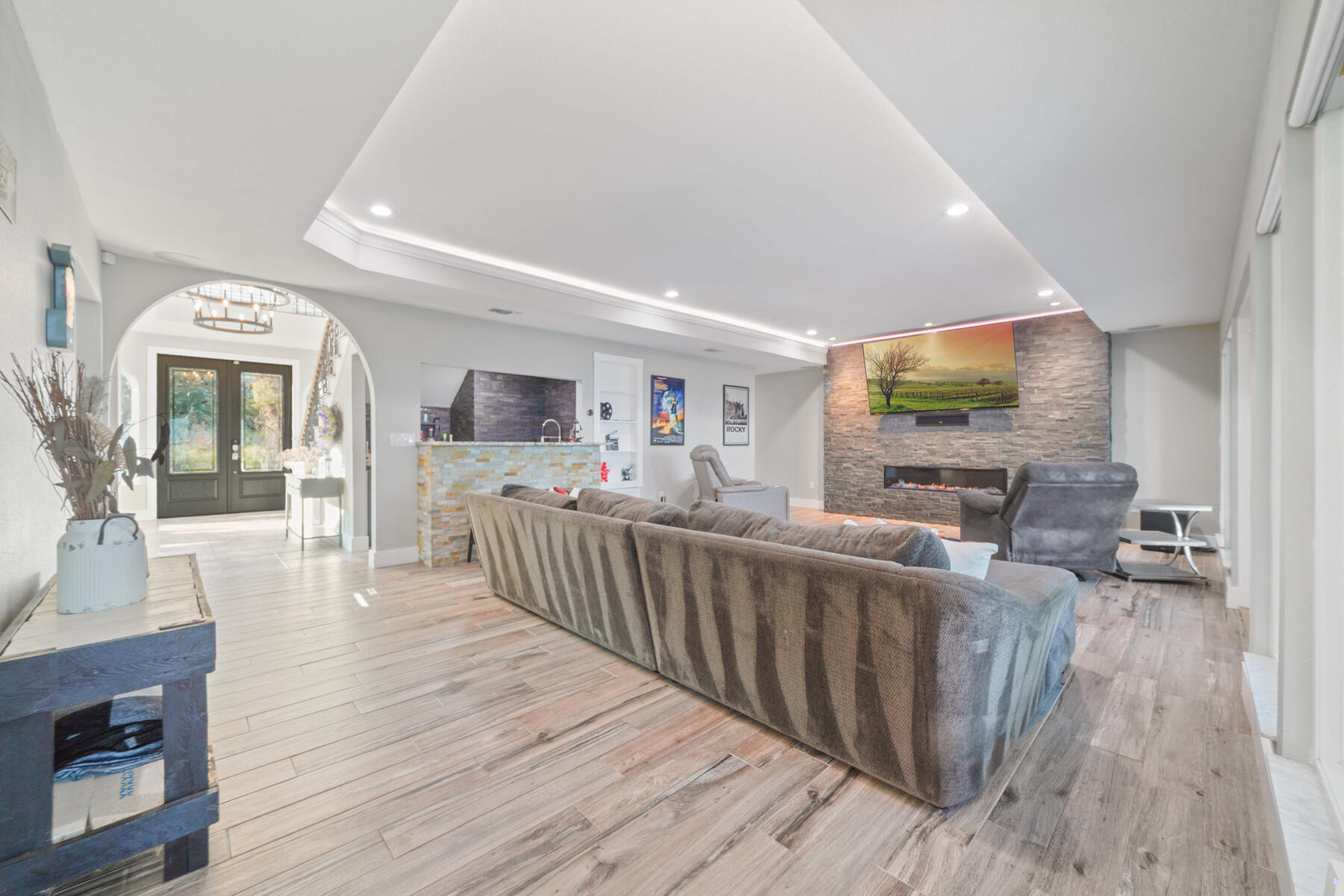 SOUTH RNG 25 WATER - Residential