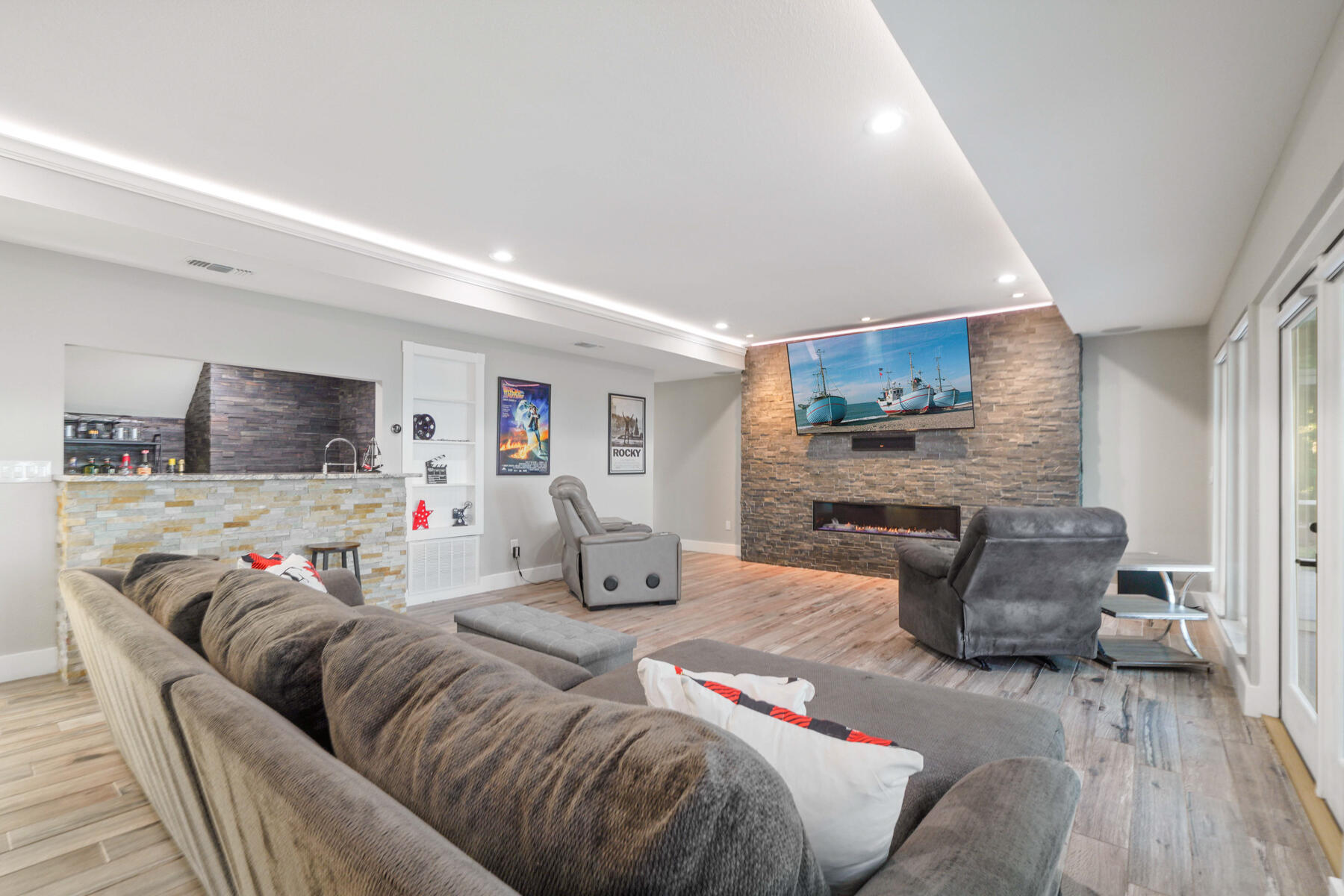 SOUTH RNG 25 WATER - Residential
