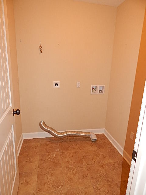 DUGGAN POND ESTATES - Residential Lease