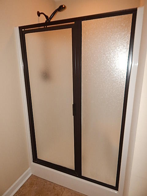 DUGGAN POND ESTATES - Residential Lease