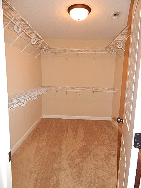 DUGGAN POND ESTATES - Residential Lease