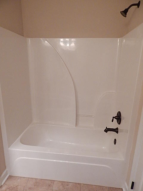 DUGGAN POND ESTATES - Residential Lease