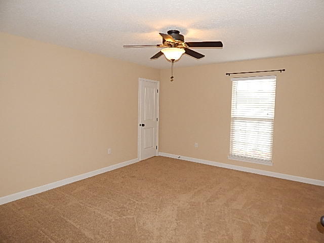 DUGGAN POND ESTATES - Residential Lease