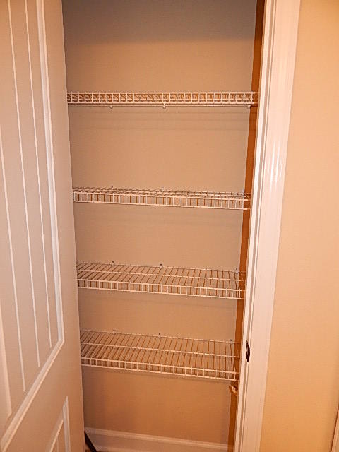 DUGGAN POND ESTATES - Residential Lease