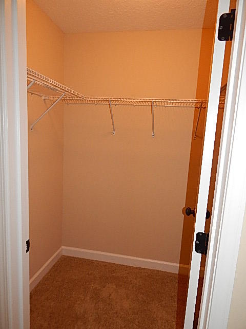 DUGGAN POND ESTATES - Residential Lease