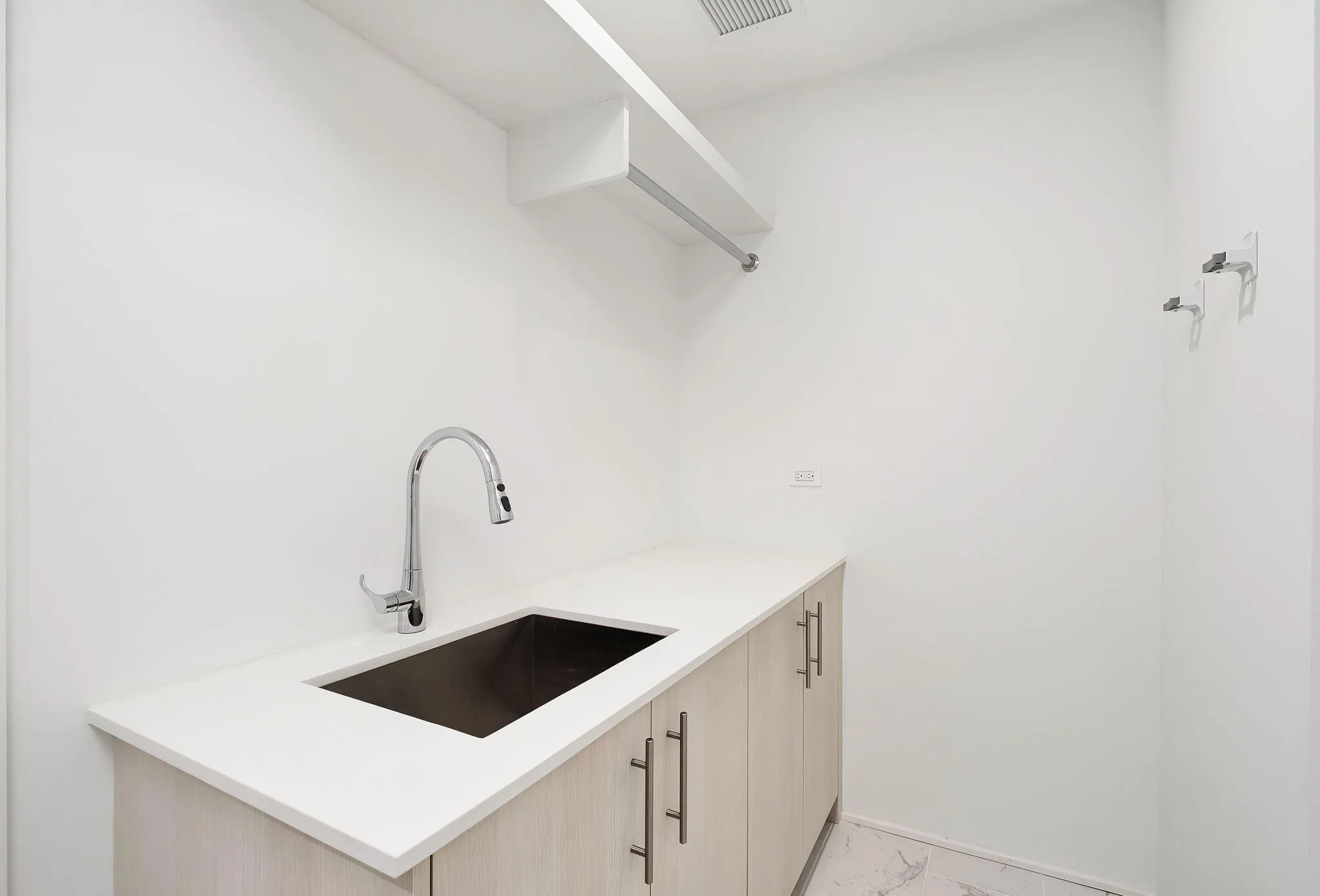 Santa Rosa Beach, Florida 32459, United States, 4 Bedrooms Bedrooms, ,5 BathroomsBathrooms,Residential,Pending,212253