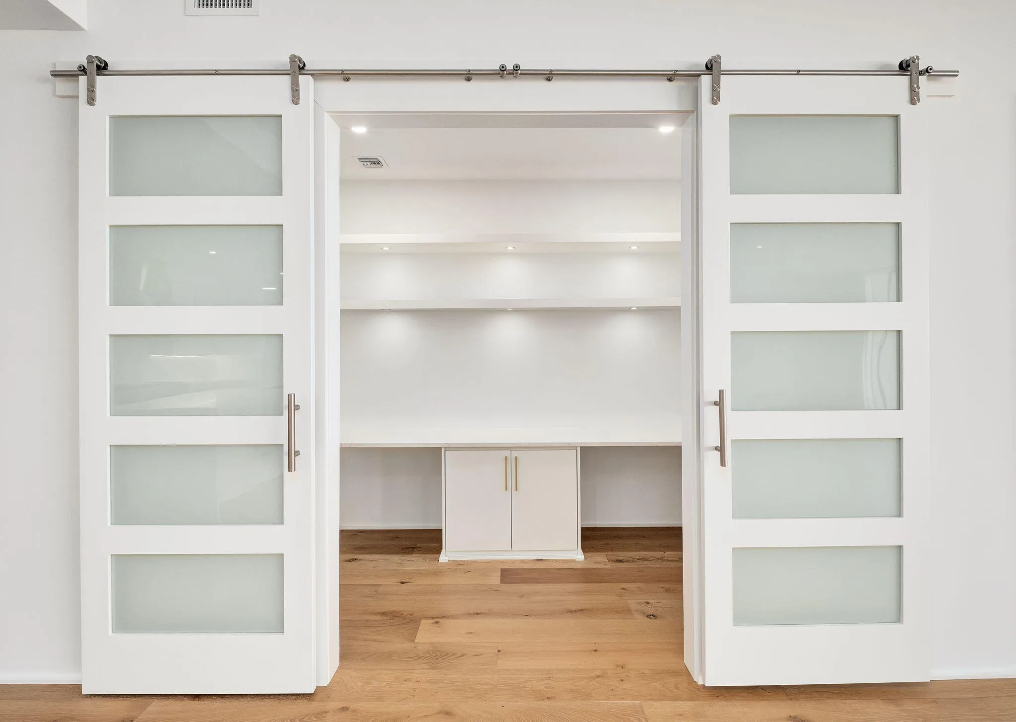 Santa Rosa Beach, Florida 32459, United States, 4 Bedrooms Bedrooms, ,5 BathroomsBathrooms,Residential,Pending,212253