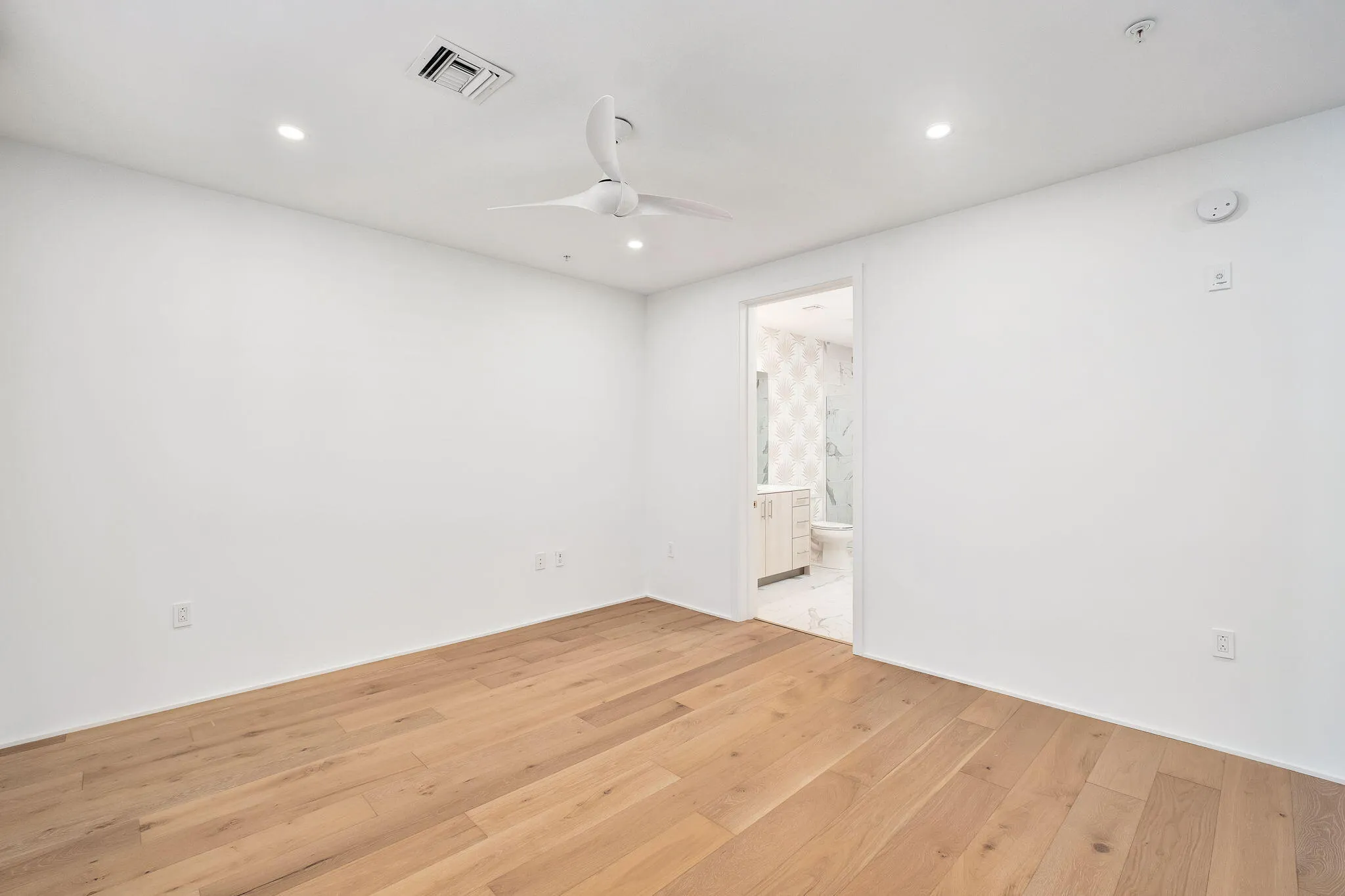 Santa Rosa Beach, Florida 32459, United States, 4 Bedrooms Bedrooms, ,5 BathroomsBathrooms,Residential,Pending,212253