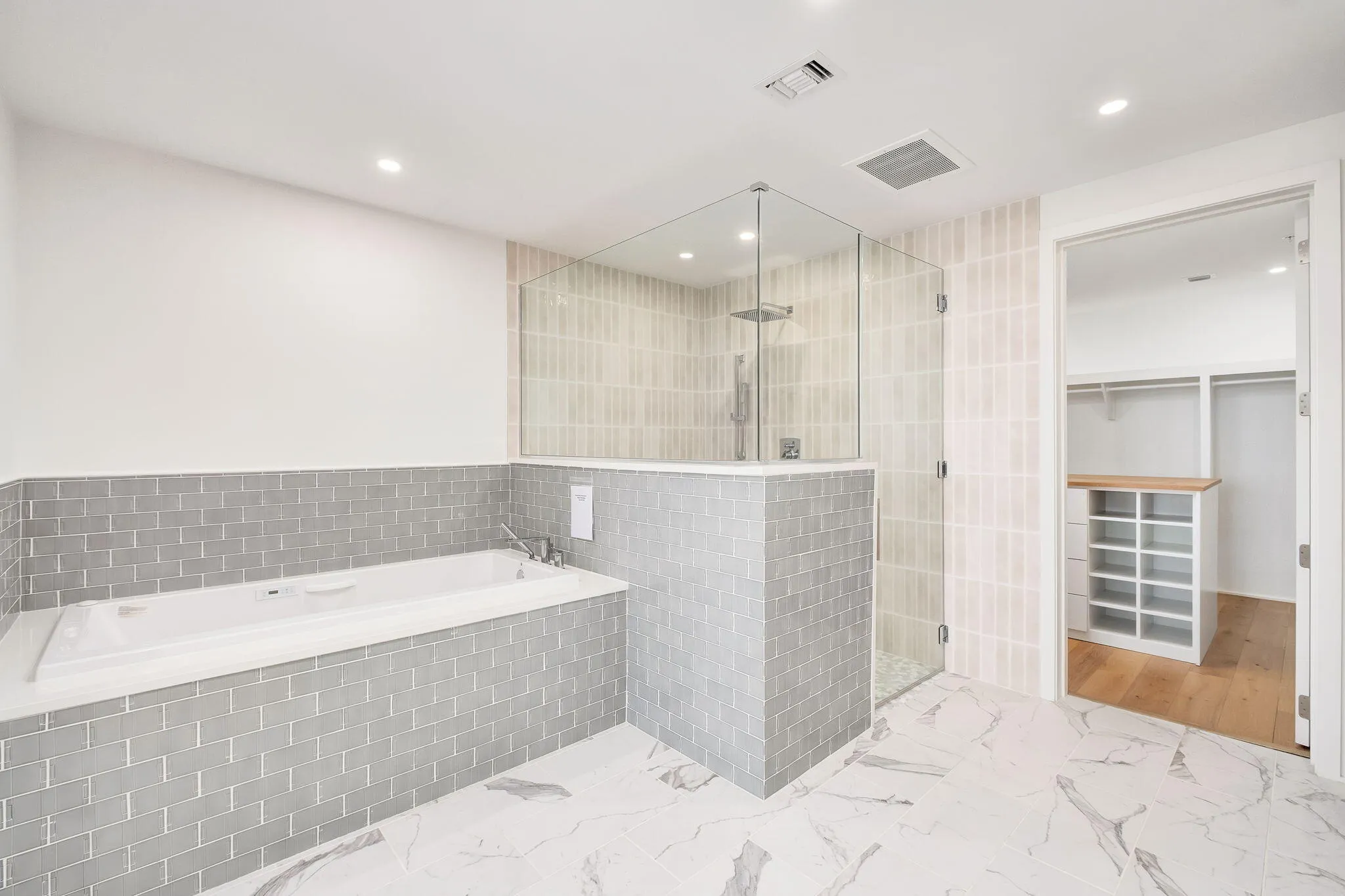 Santa Rosa Beach, Florida 32459, United States, 4 Bedrooms Bedrooms, ,5 BathroomsBathrooms,Residential,Pending,212253