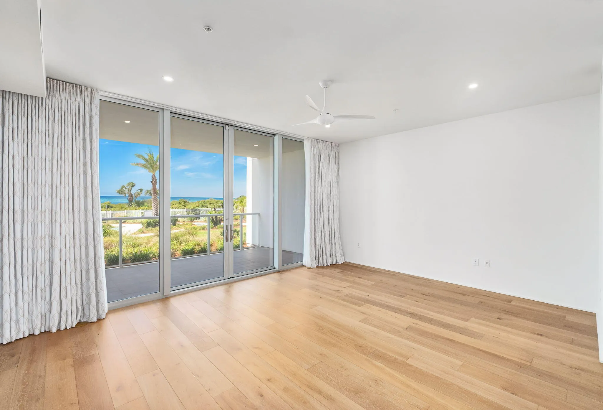 Santa Rosa Beach, Florida 32459, United States, 4 Bedrooms Bedrooms, ,5 BathroomsBathrooms,Residential,Pending,212253