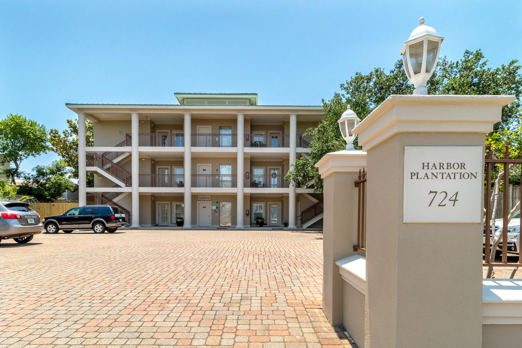 HARBOR PLANTATION - Residential