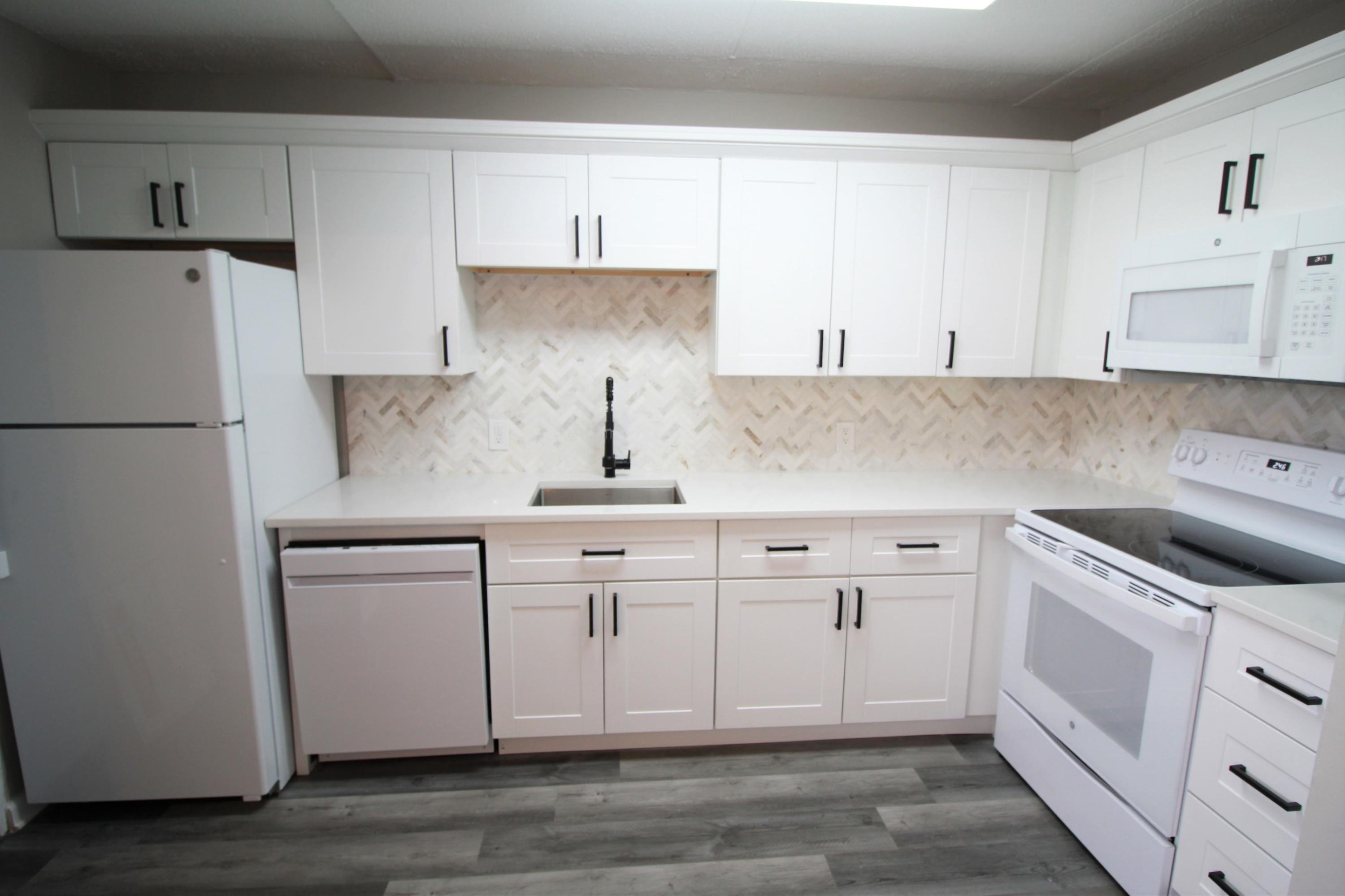 SEA PALM CONDO - Residential