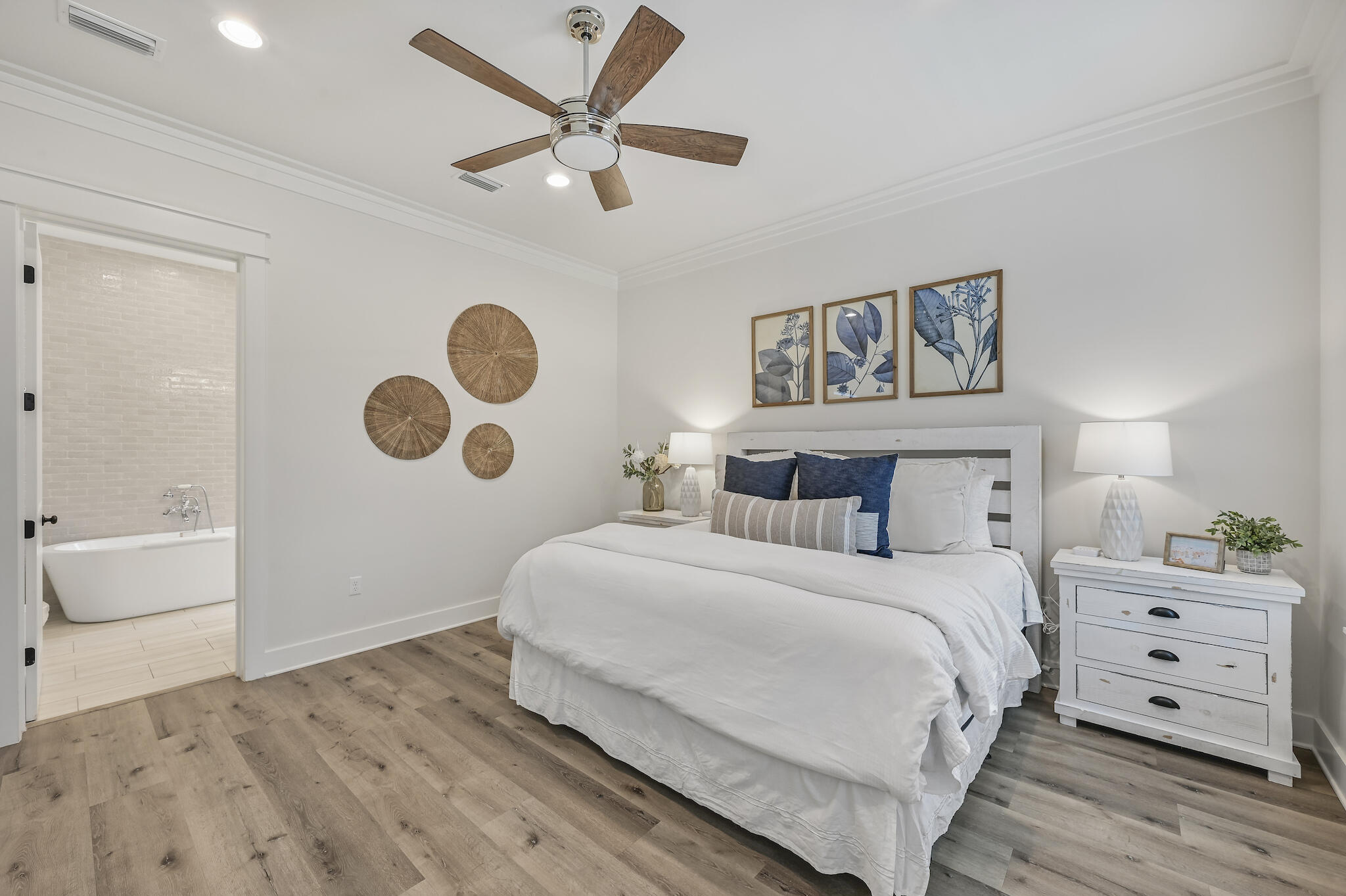 GULF SHORE MANOR - Residential