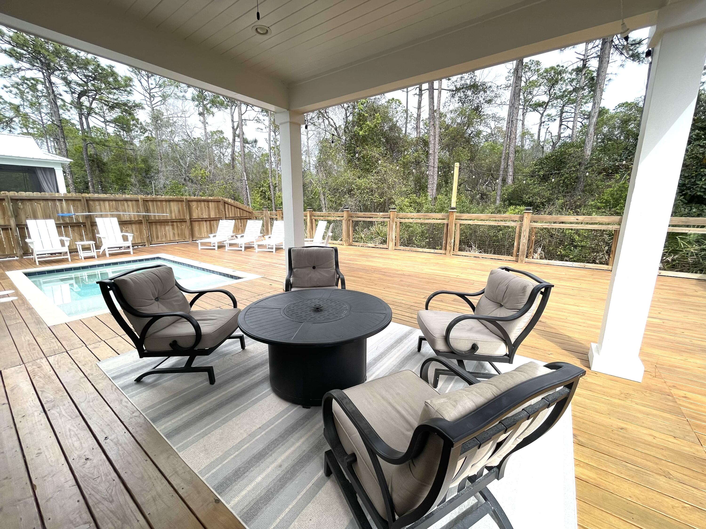 GULF SHORE MANOR - Residential