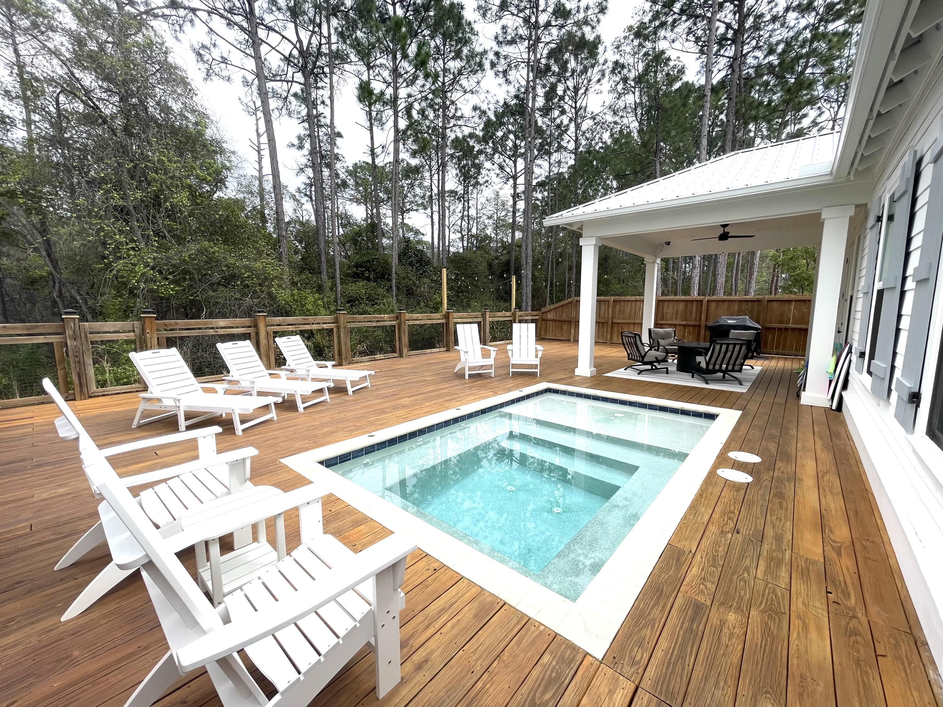 GULF SHORE MANOR - Residential