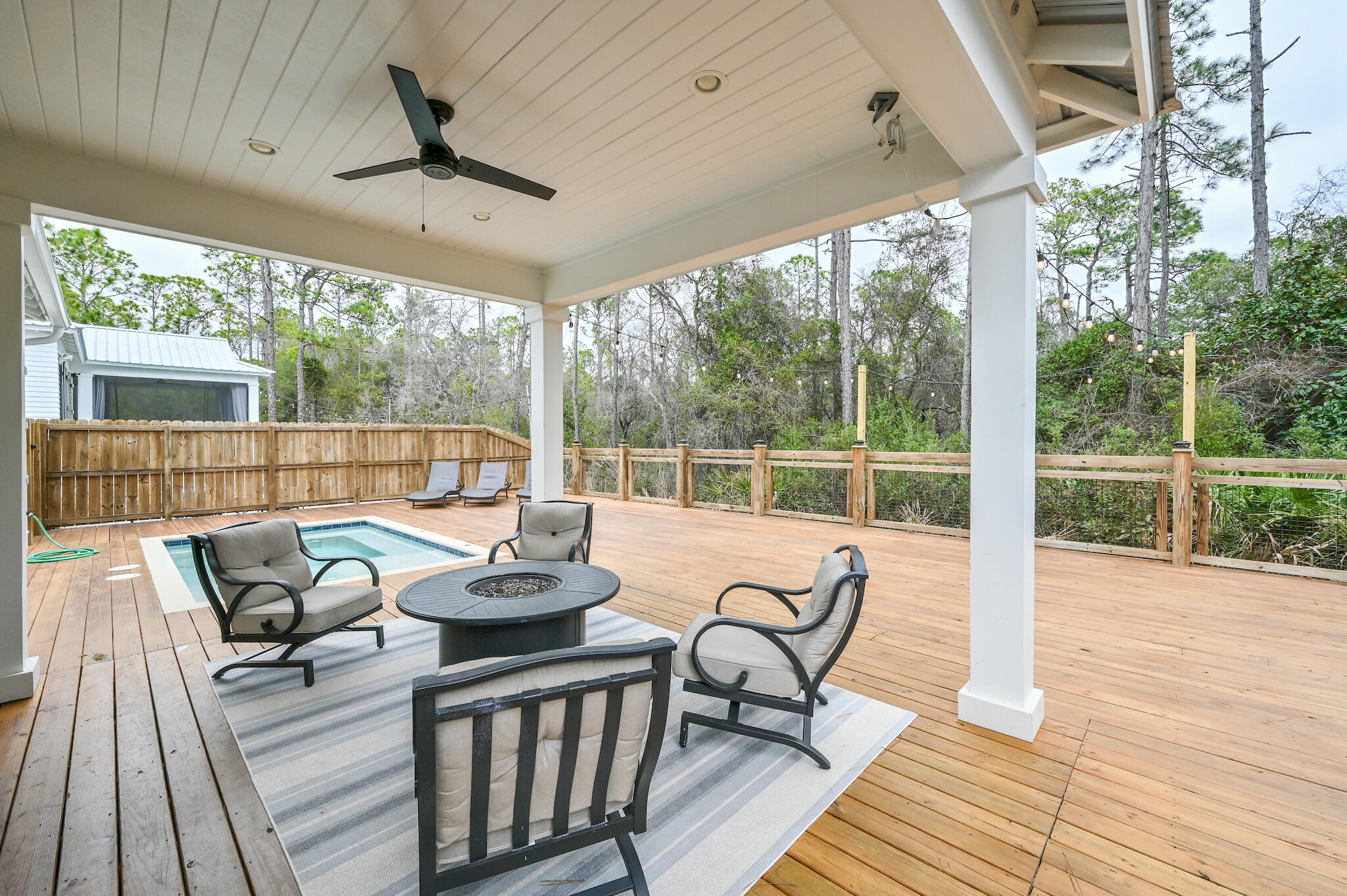 GULF SHORE MANOR - Residential