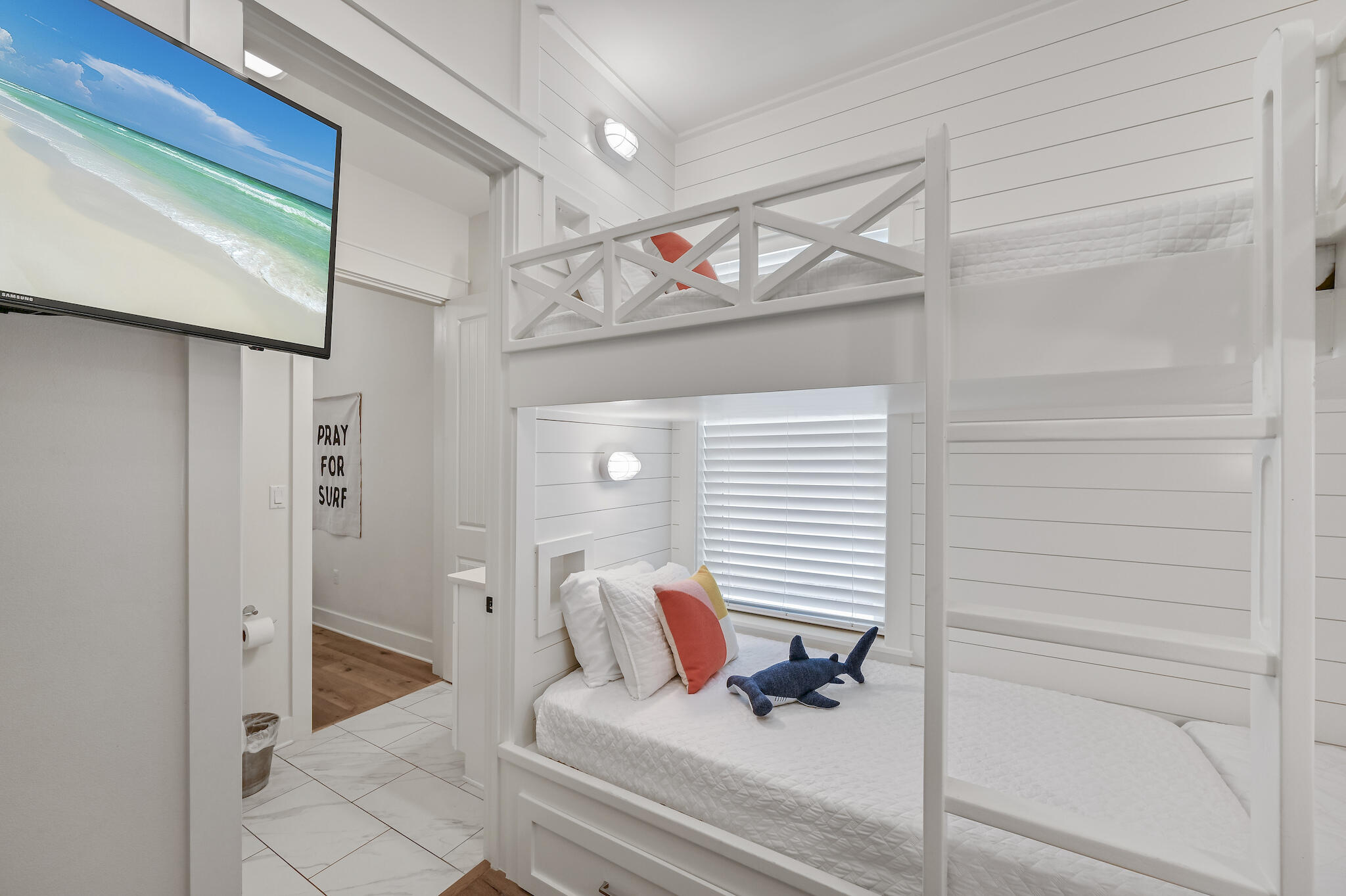 GULF SHORE MANOR - Residential