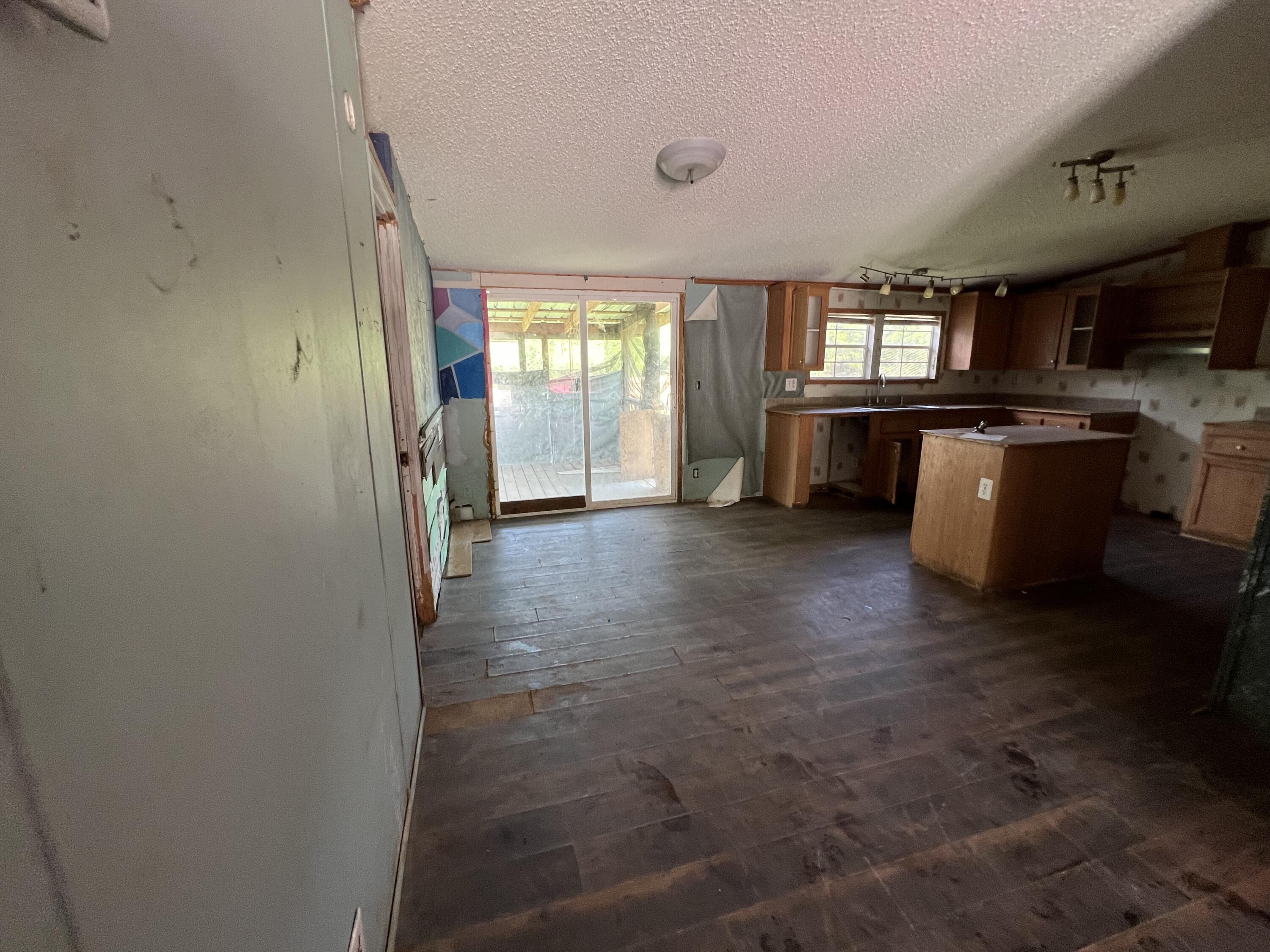 OAKWOOD HILLS UNIT 3 - Residential