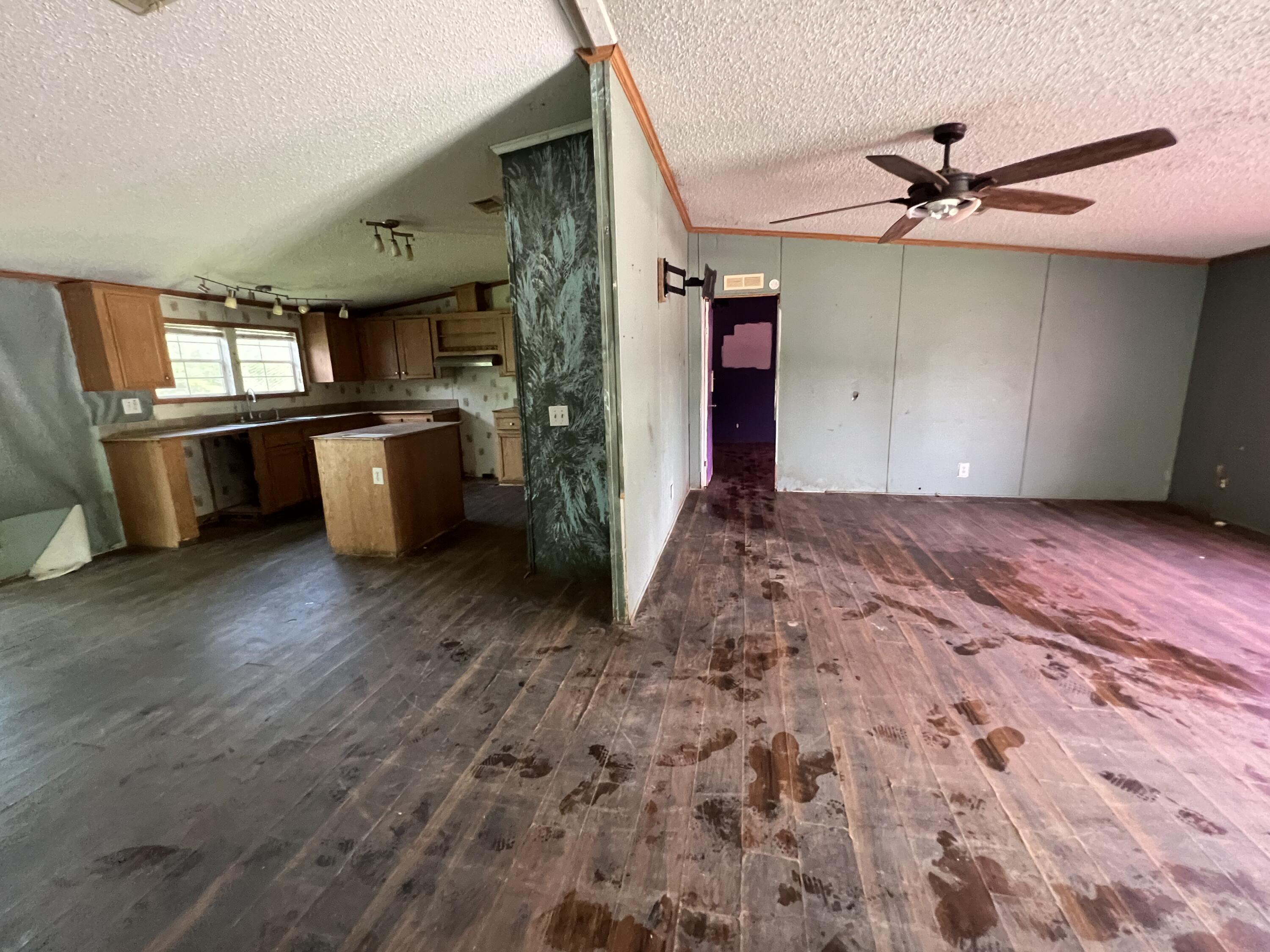 OAKWOOD HILLS UNIT 3 - Residential