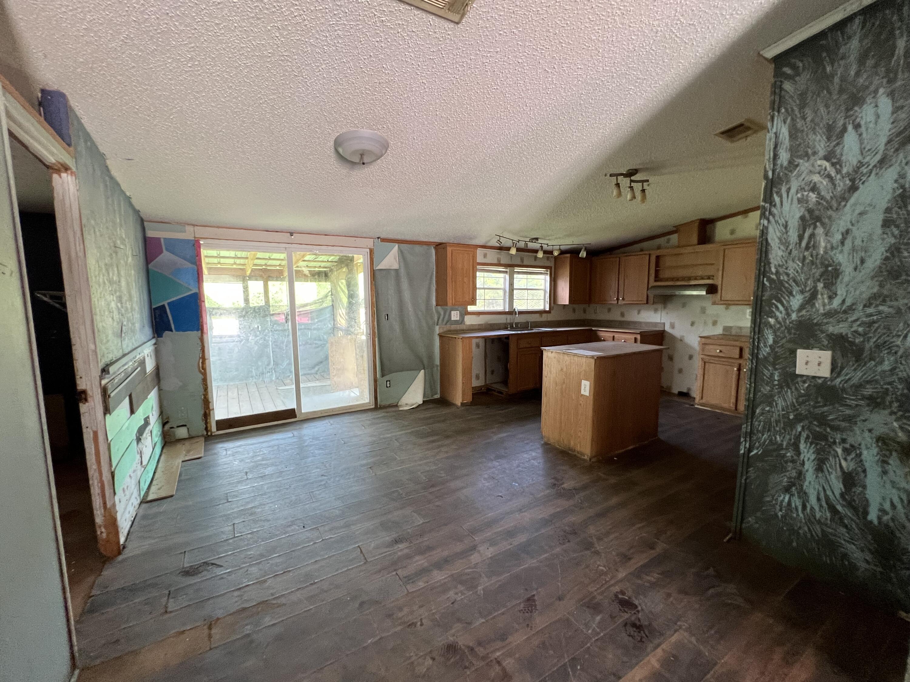 OAKWOOD HILLS UNIT 3 - Residential