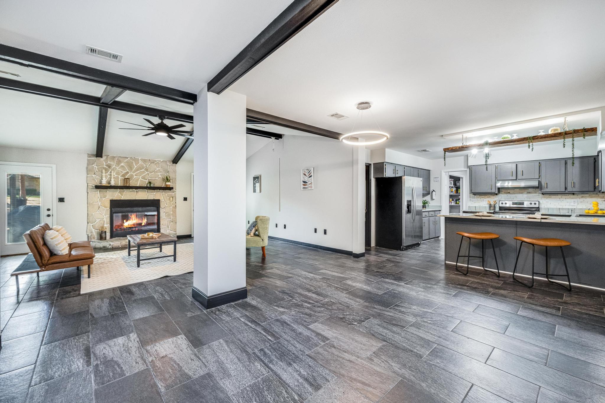 KENNEDY LAKES 1ST ADDN - Residential