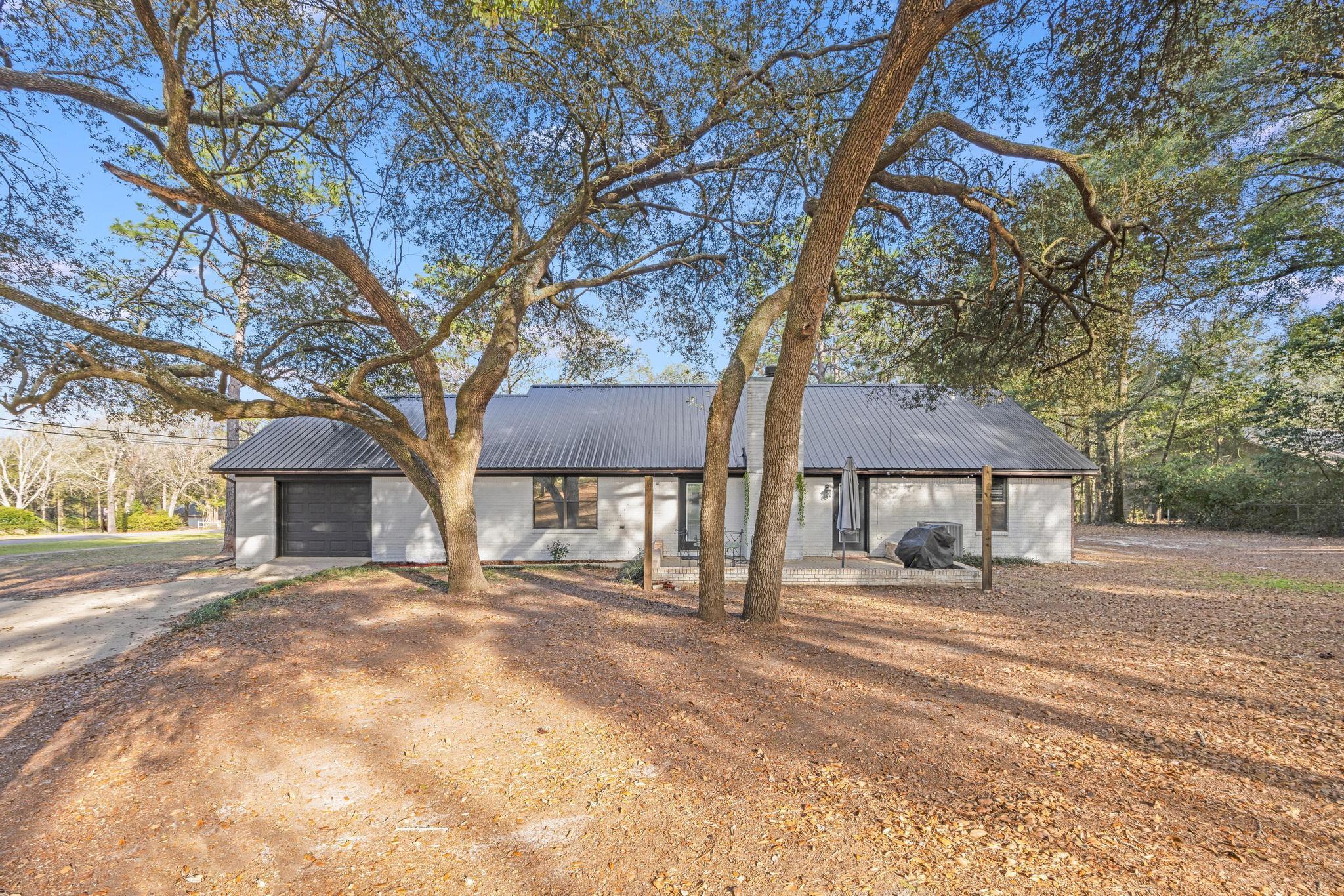 KENNEDY LAKES 1ST ADDN - Residential