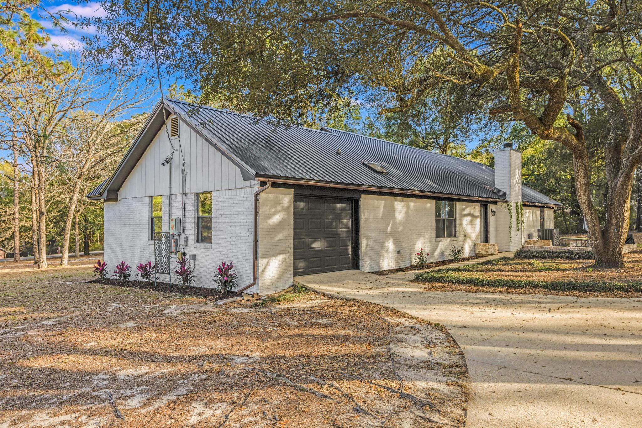 KENNEDY LAKES 1ST ADDN - Residential