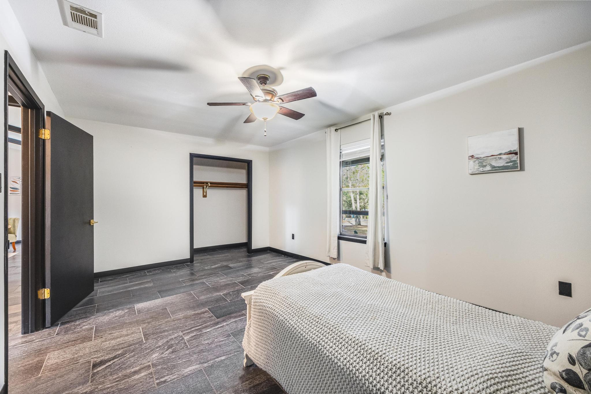 KENNEDY LAKES 1ST ADDN - Residential