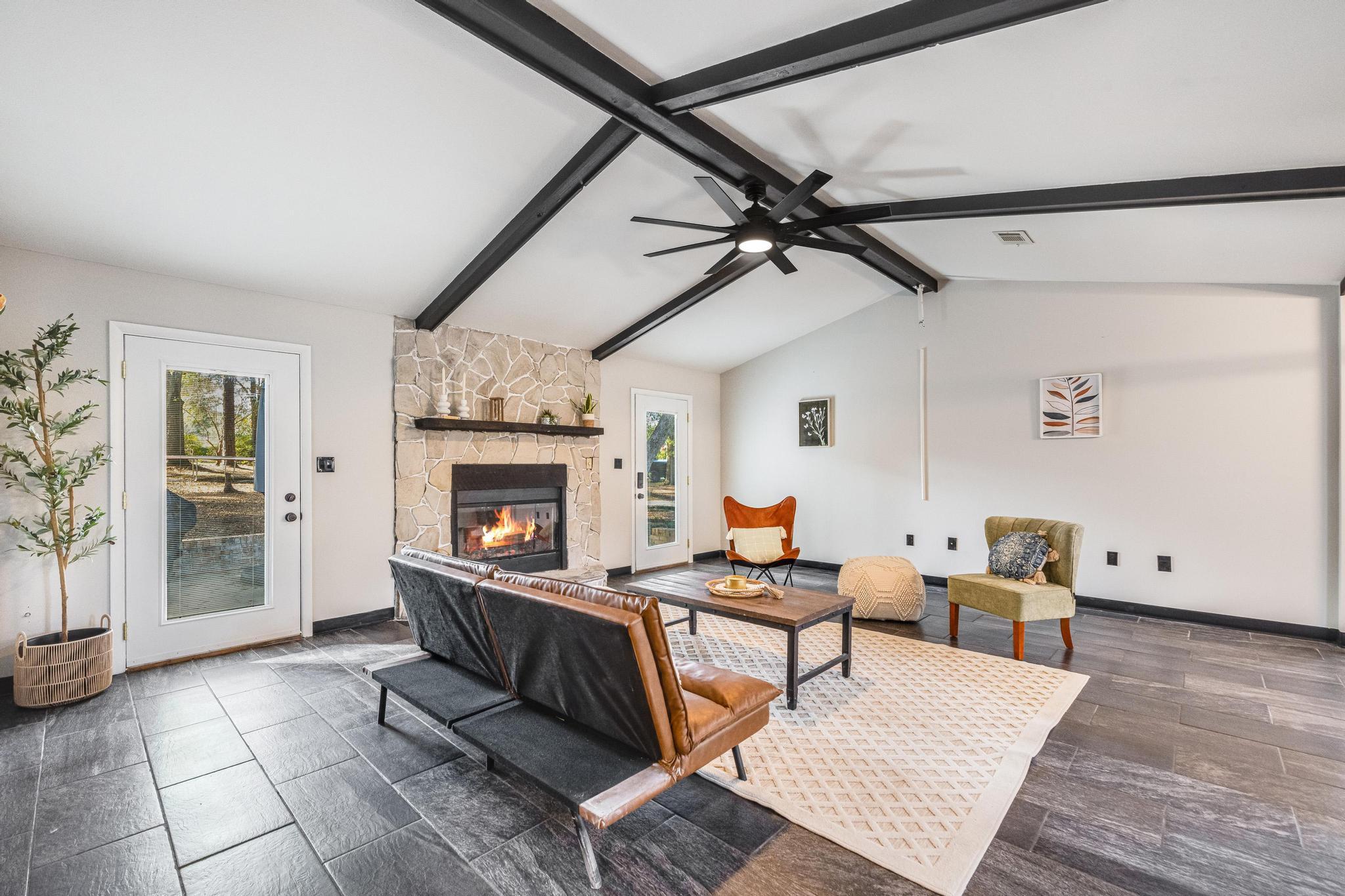 KENNEDY LAKES 1ST ADDN - Residential