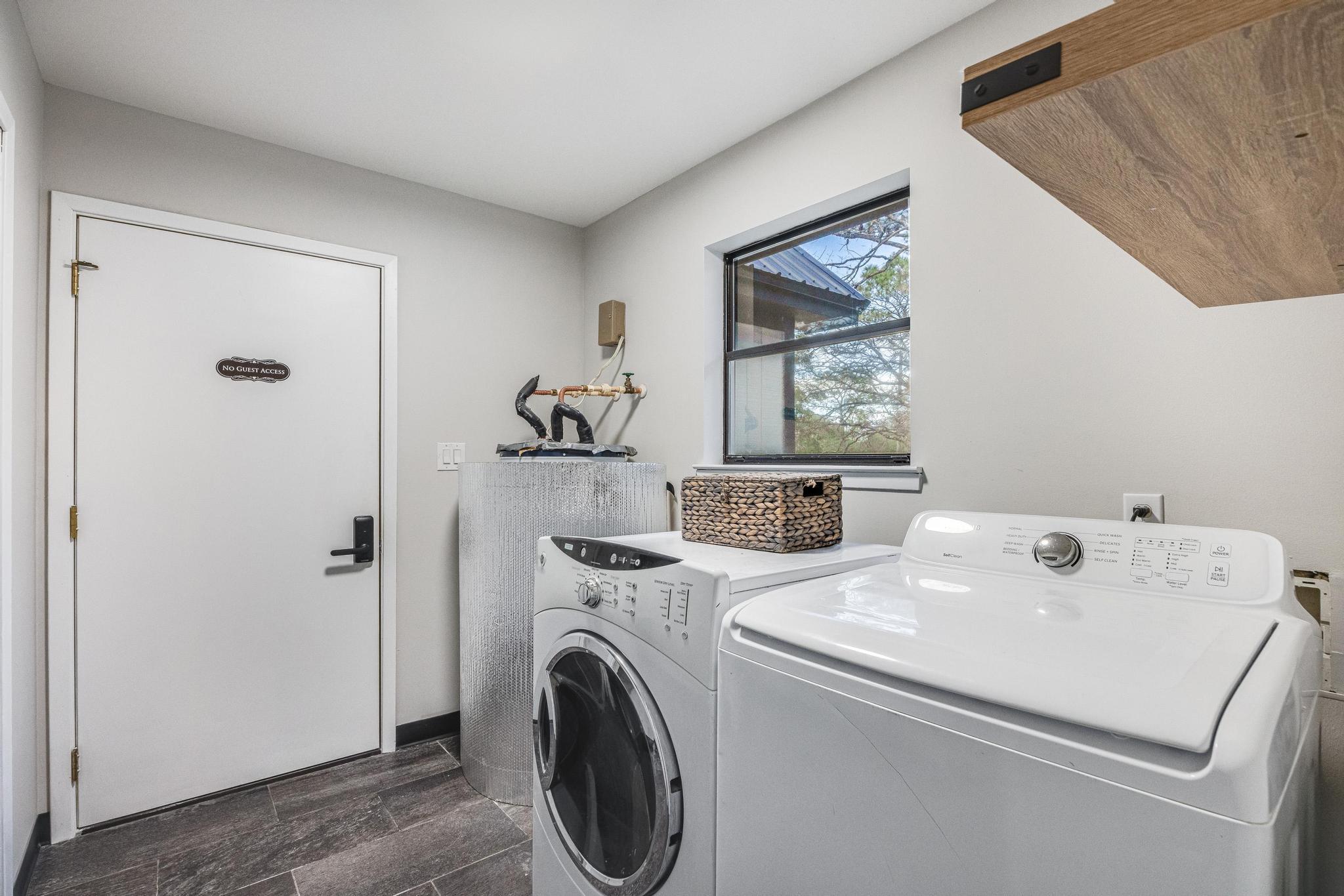 KENNEDY LAKES 1ST ADDN - Residential