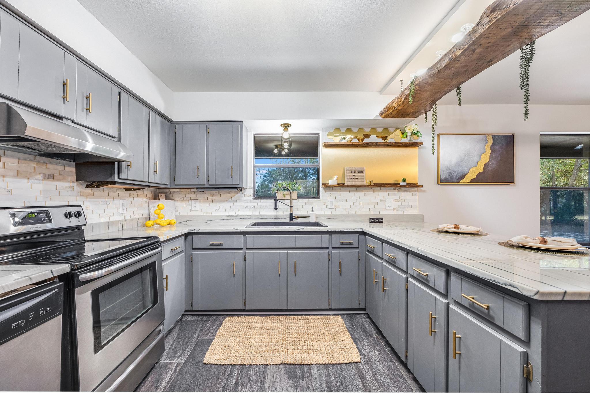 KENNEDY LAKES 1ST ADDN - Residential