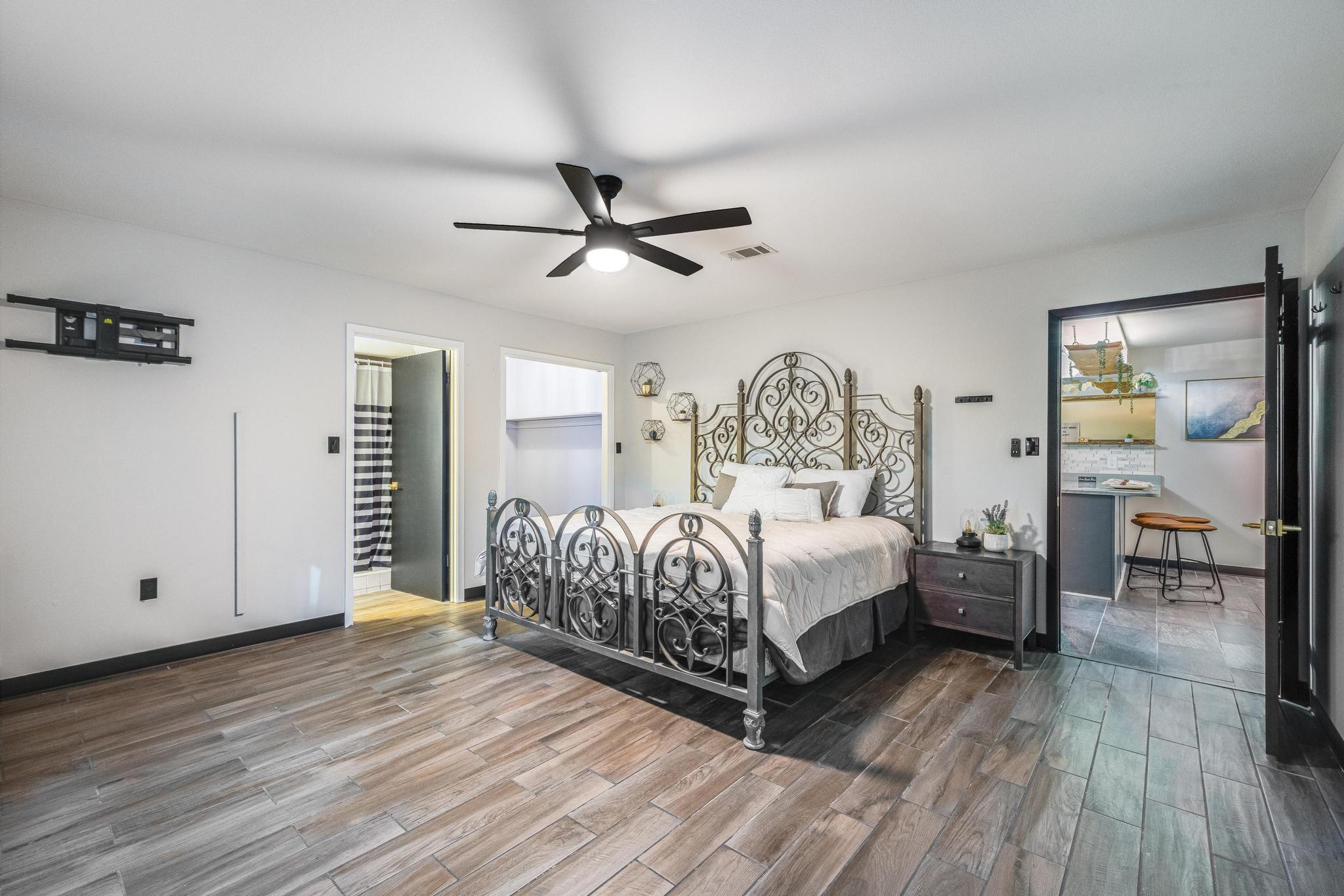 KENNEDY LAKES 1ST ADDN - Residential