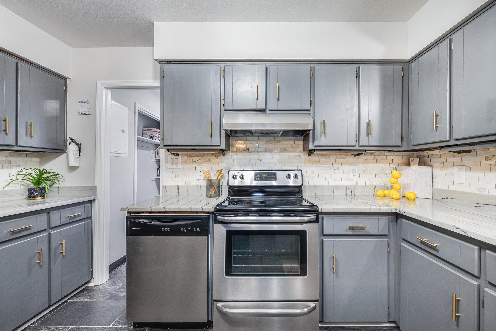 KENNEDY LAKES 1ST ADDN - Residential