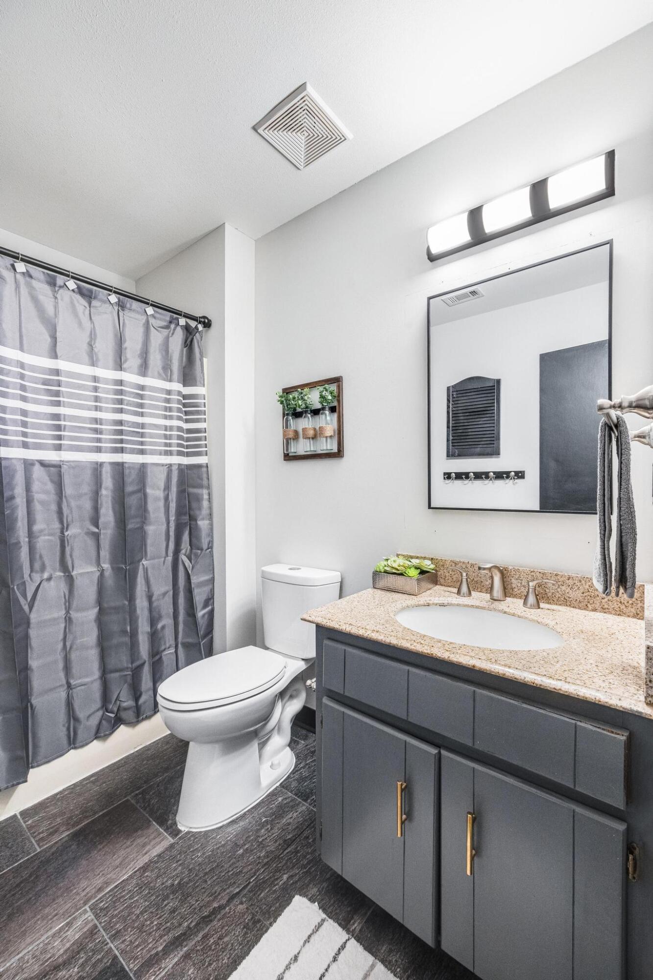 KENNEDY LAKES 1ST ADDN - Residential