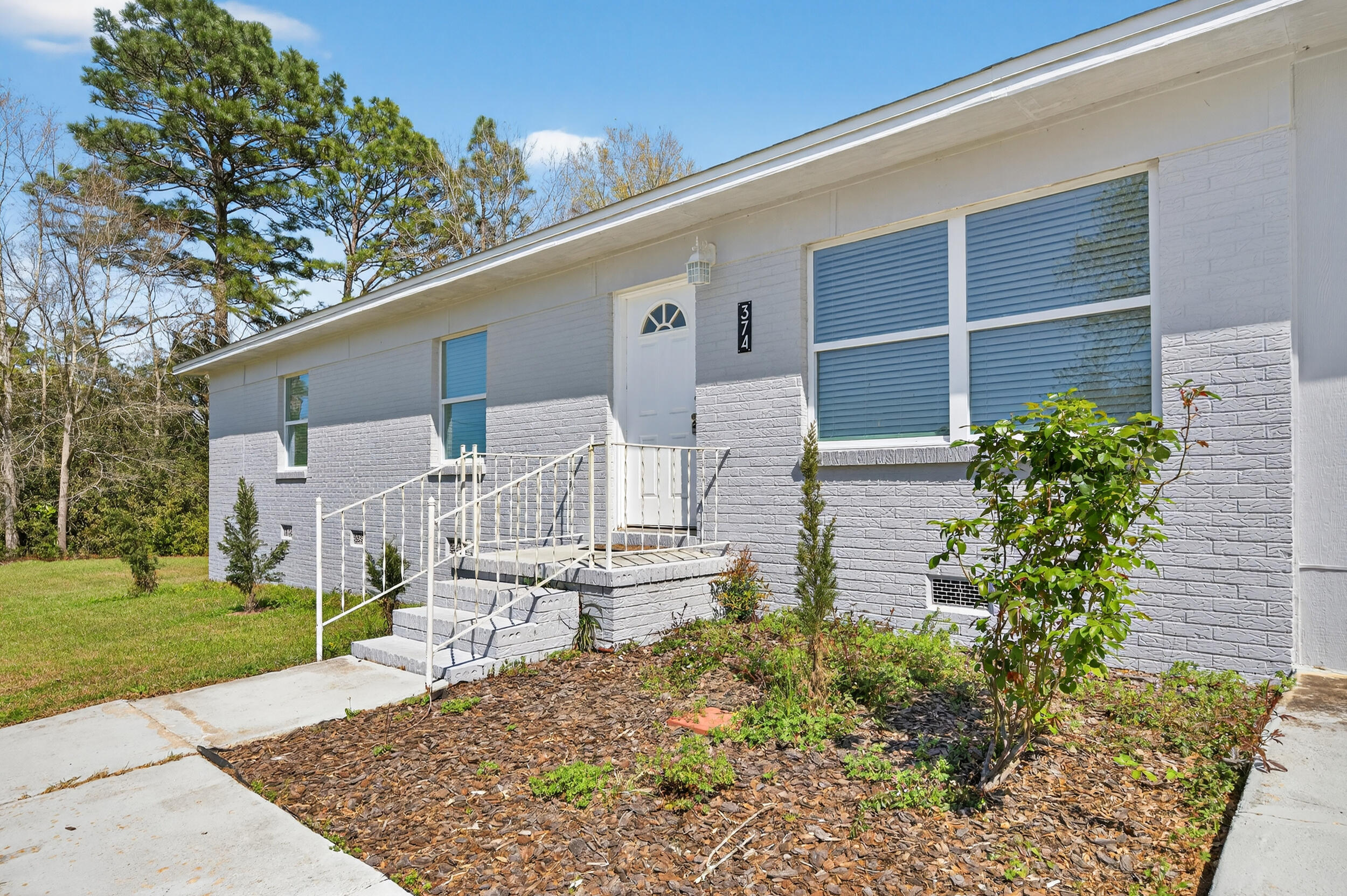 TEN LAKE ESTATES UNIT 1 - Residential