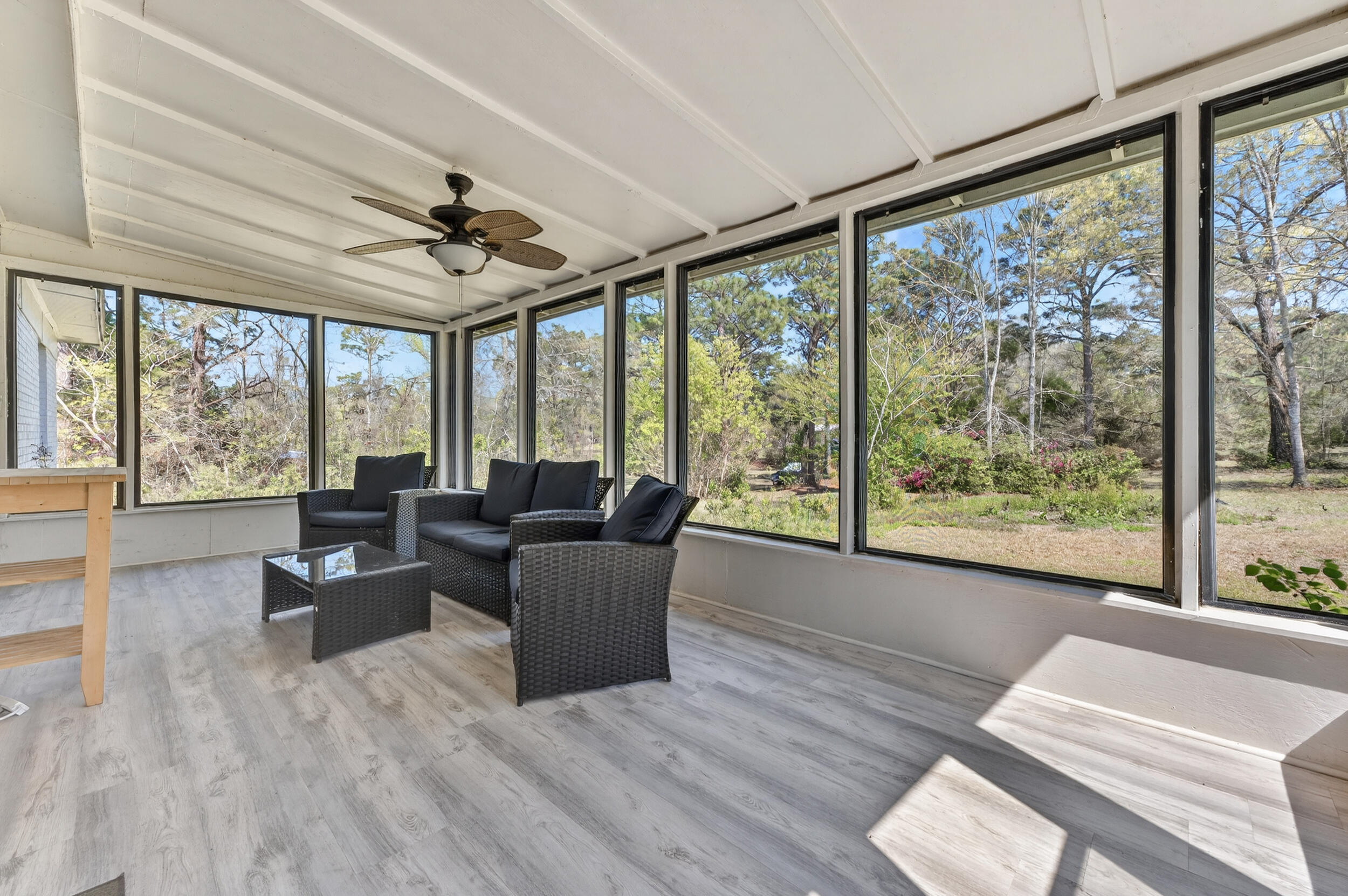 TEN LAKE ESTATES UNIT 1 - Residential