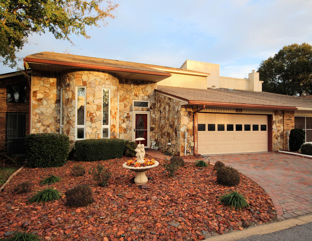 Highly sought location for those seeking convenient living. Across the street from FWB Medical Center, close to White Wilson, many physicians' offices and ancillary medical services. This Donlabrook Gardyns unit has been lovingly maintained and is in move in ready condition. Roof and skylights replaced, 2005. In the past 5 years, additional improvements include: cabinets refaced with soft close doors, quartz counters and glass cooktop added, and front door was replaced.
