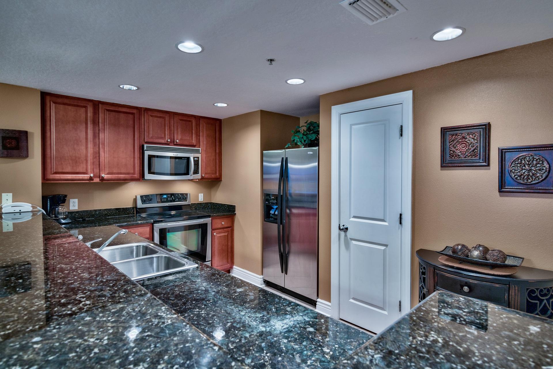 PALAZZO CONDOMINIUM - Residential