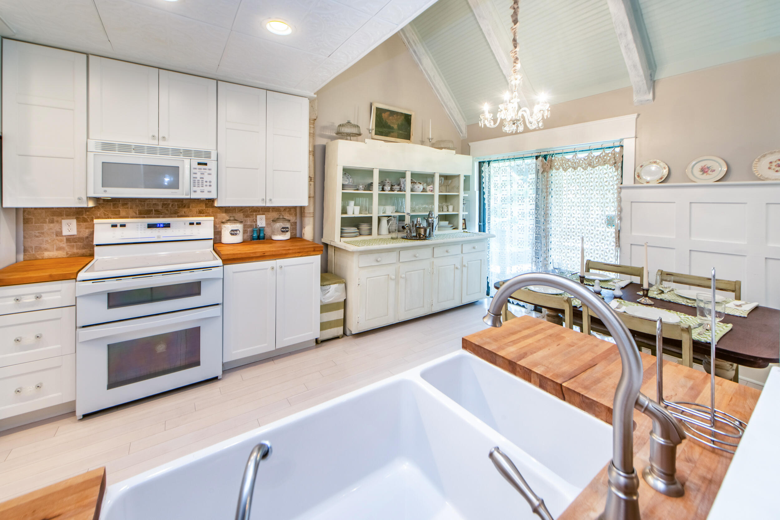 SEASCAPE CONDO GARDEN VILLA - Residential