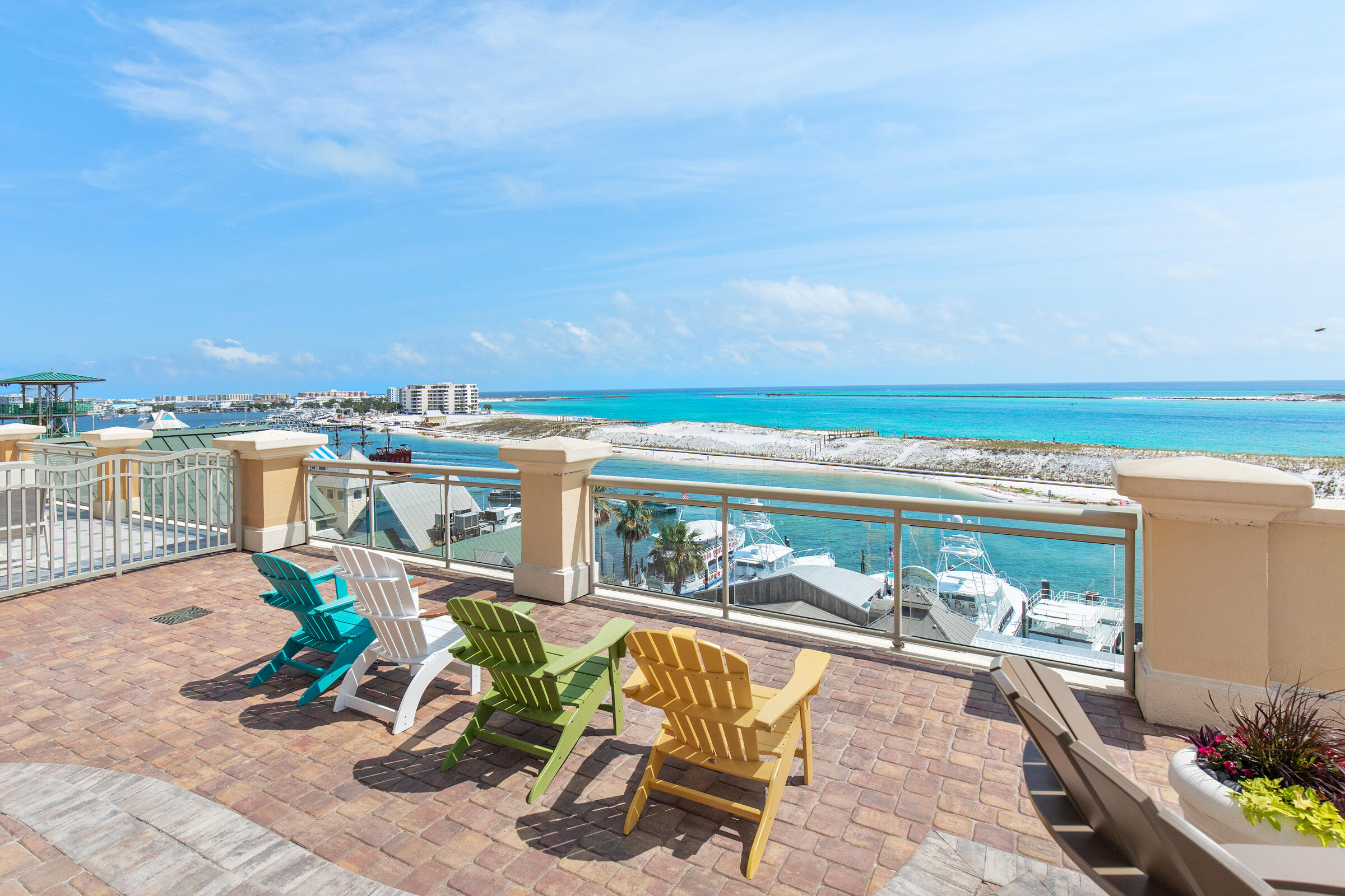 EMERALD GRANDE - Residential