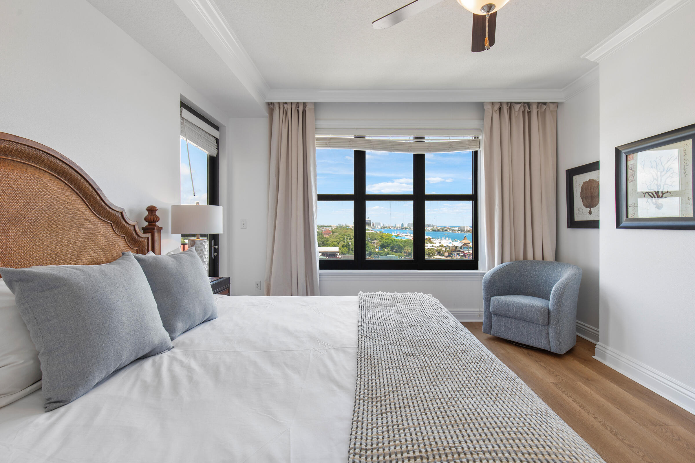 EMERALD GRANDE - Residential