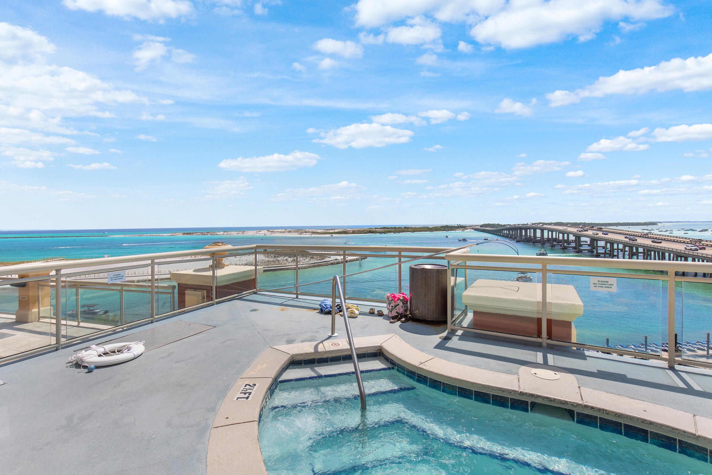 EMERALD GRANDE - Residential