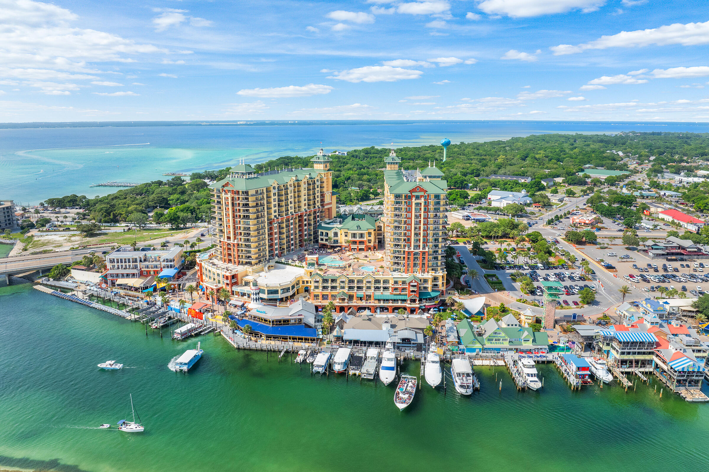 EMERALD GRANDE - Residential