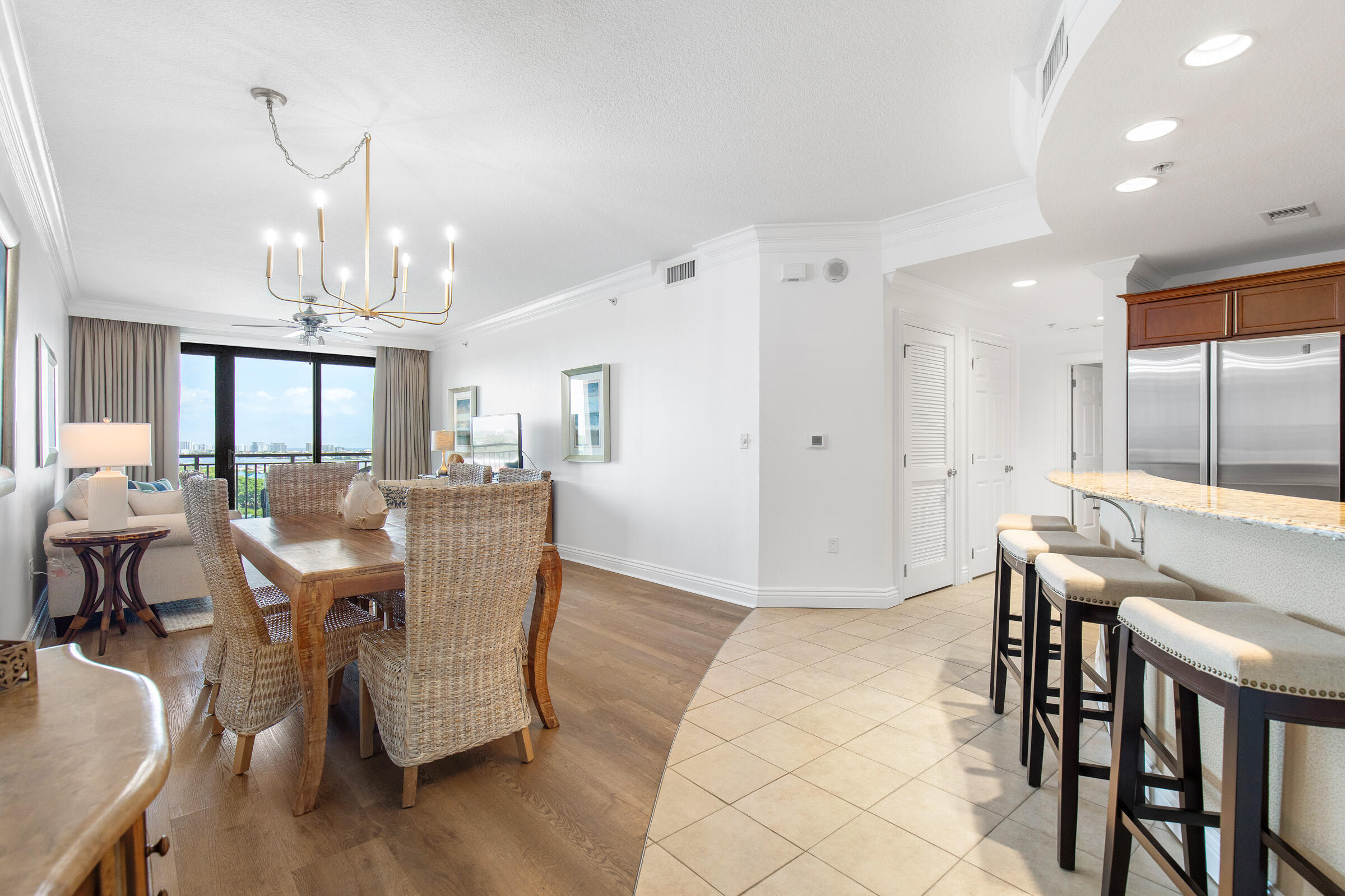 EMERALD GRANDE - Residential