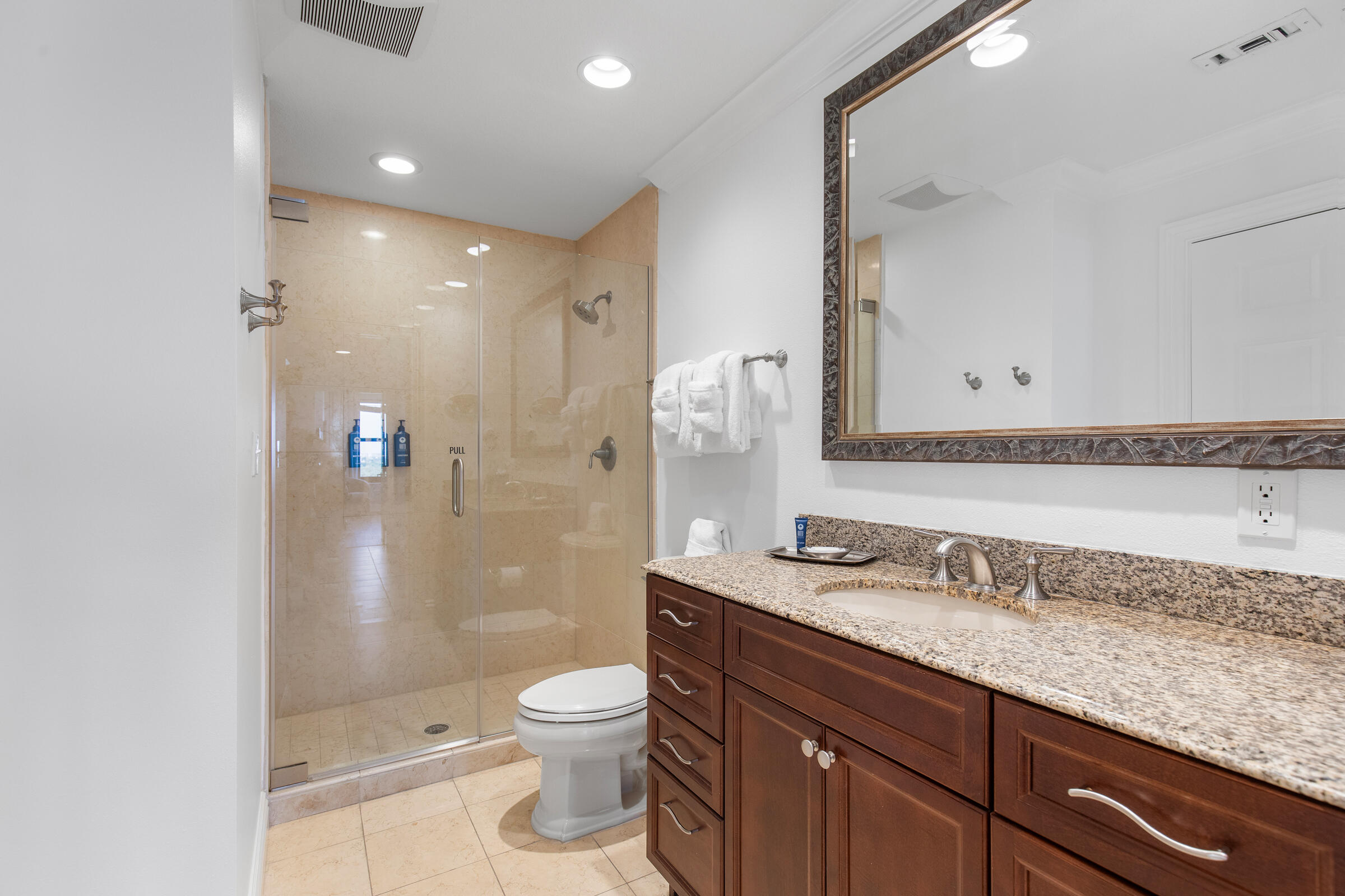 EMERALD GRANDE - Residential